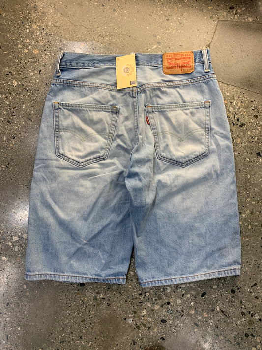 S35 - 30W Lightwash Levi Jort