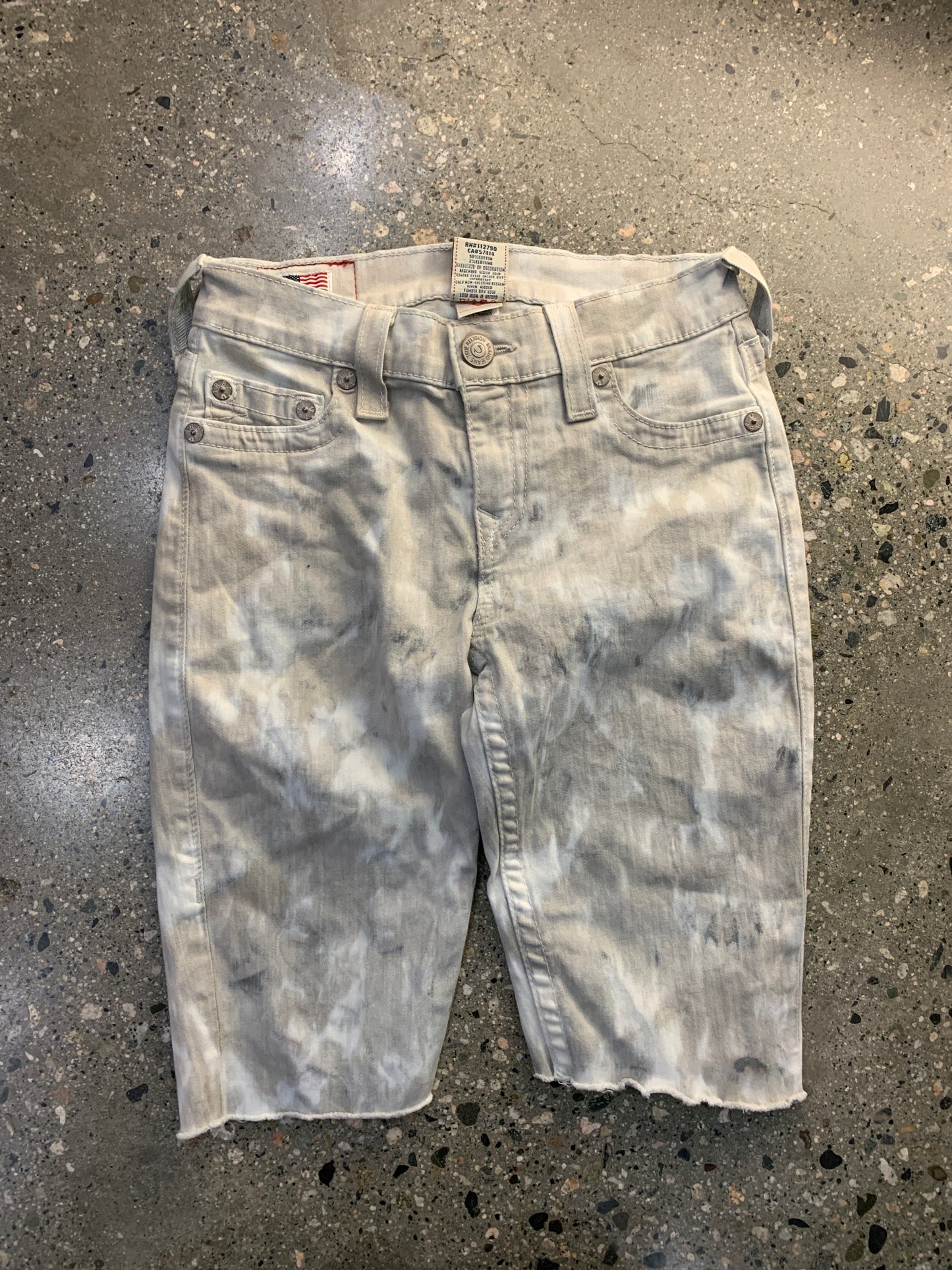 S86 - 26W True Religion Cutoffs