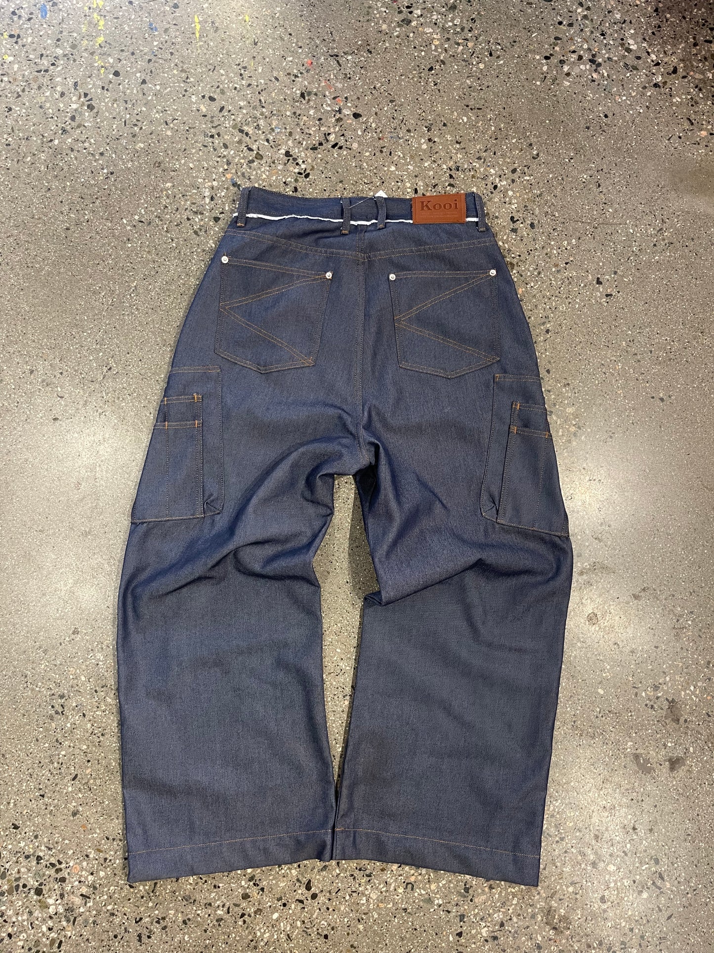 (34x32”) Kooi Indigo Big Cigarette Denim Jeans ( Flaw on Button )