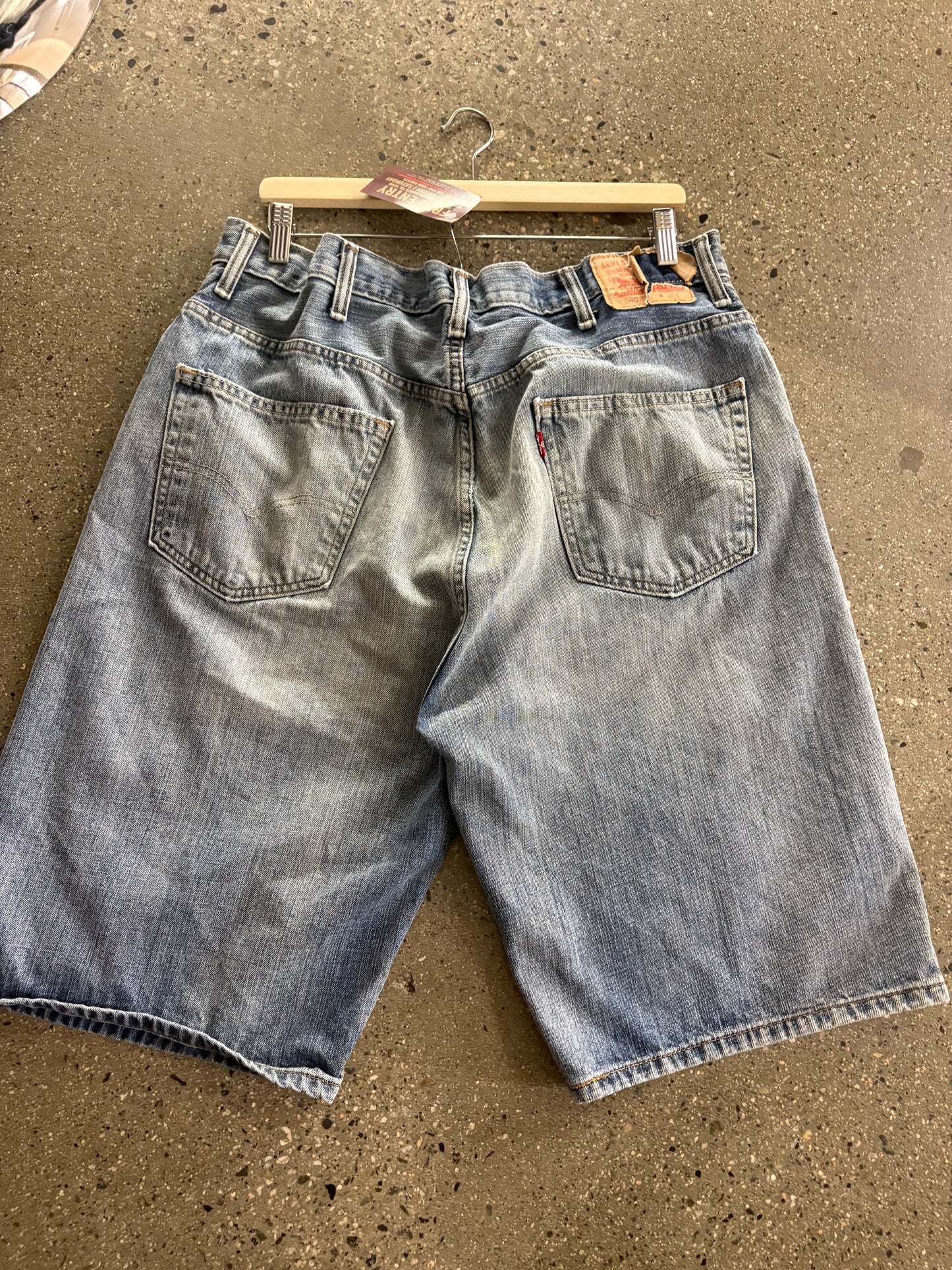 38” Levi Baggy Jort
