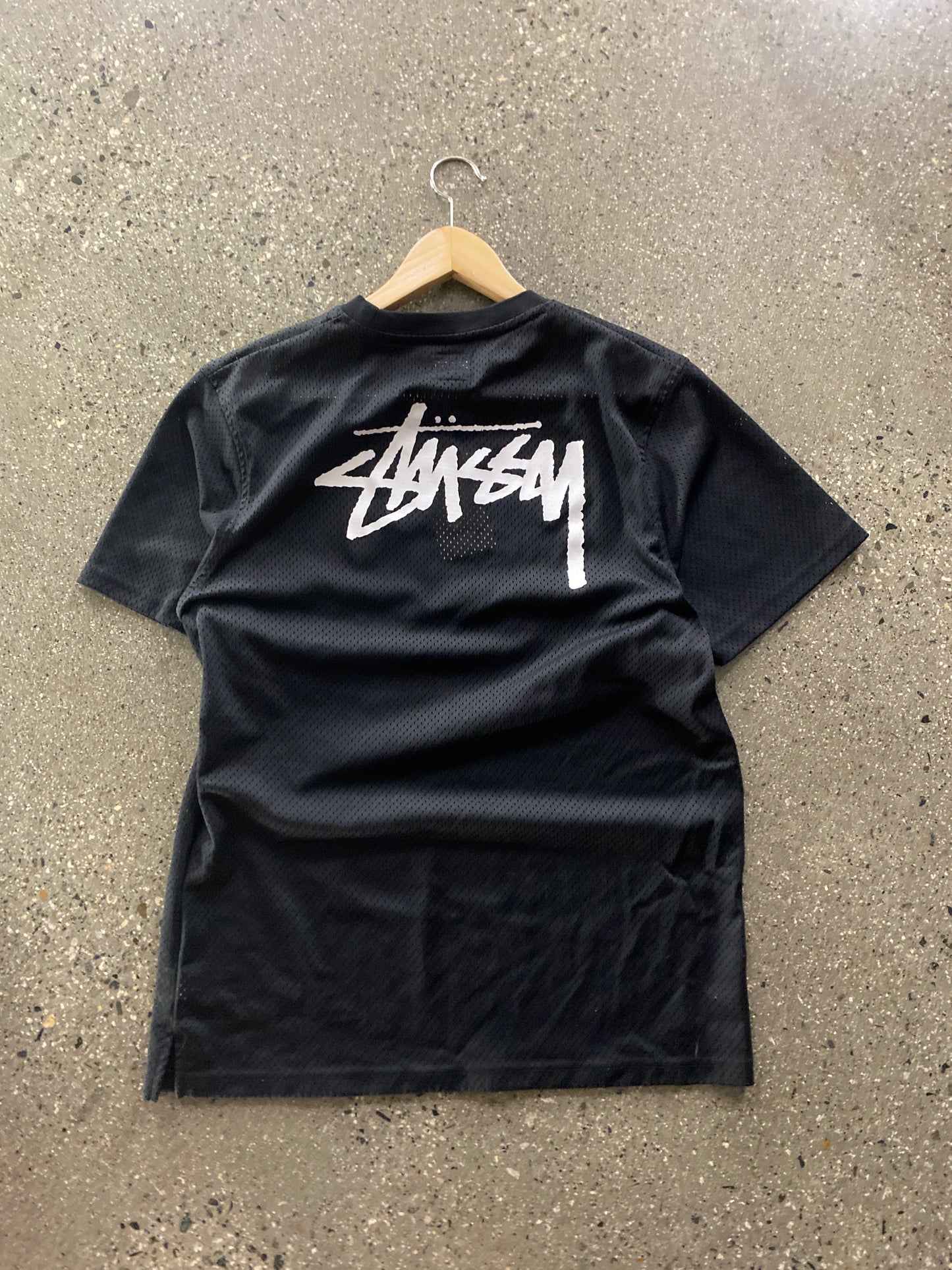 (M) Stüssy black mesh jersey