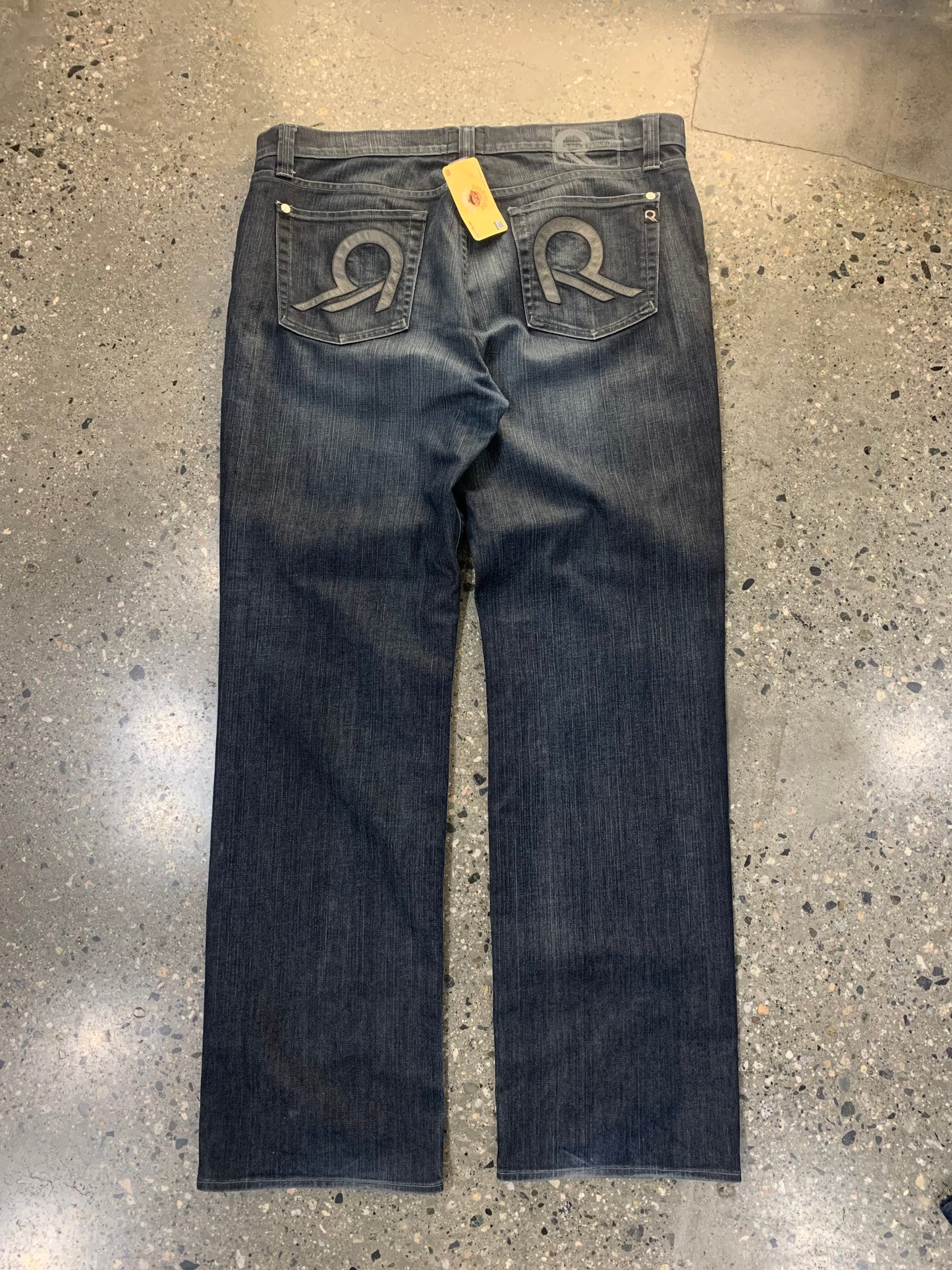 (34) 00's Rock & Republic Blue Jeans