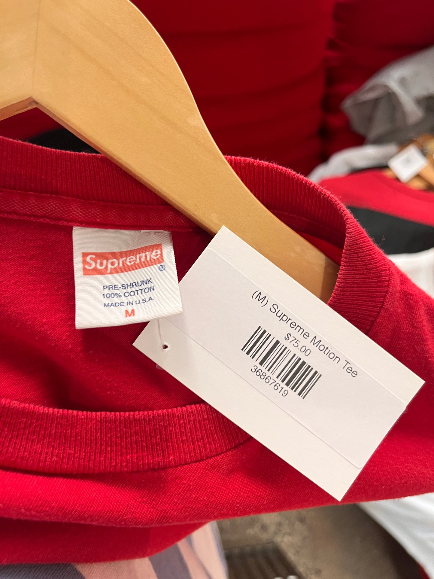 (M) Supreme Motion Tee