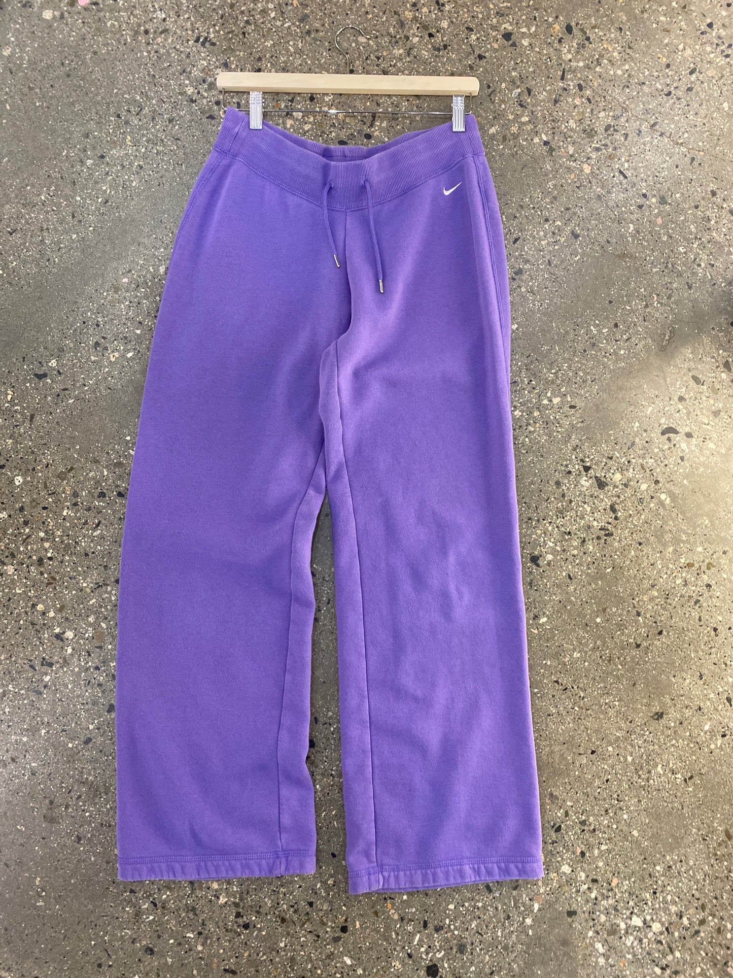 (M) Nike Straight Leg Sweatpants