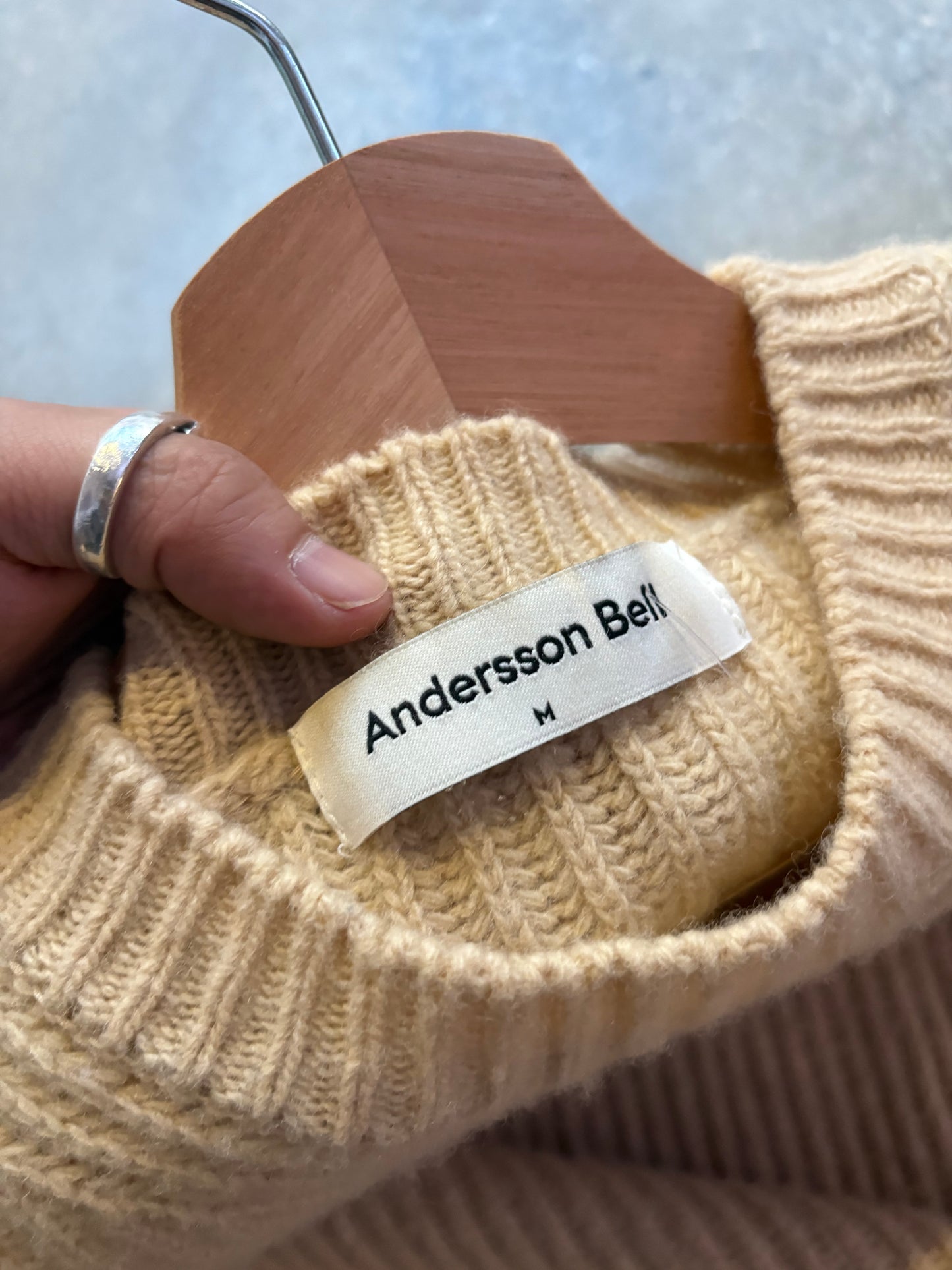 (M) Andersson Bell Wool Knit