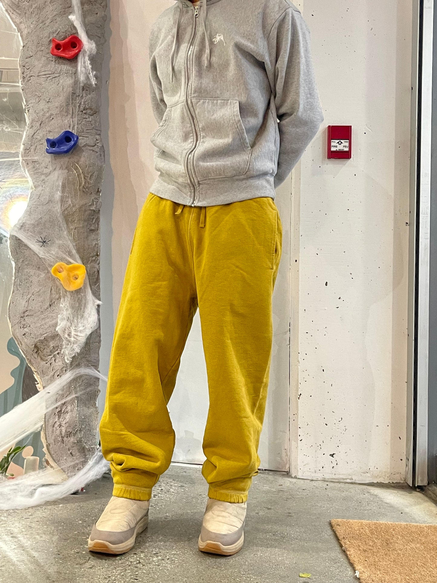 (M) Stussy Yellow Workwear Sweatpants