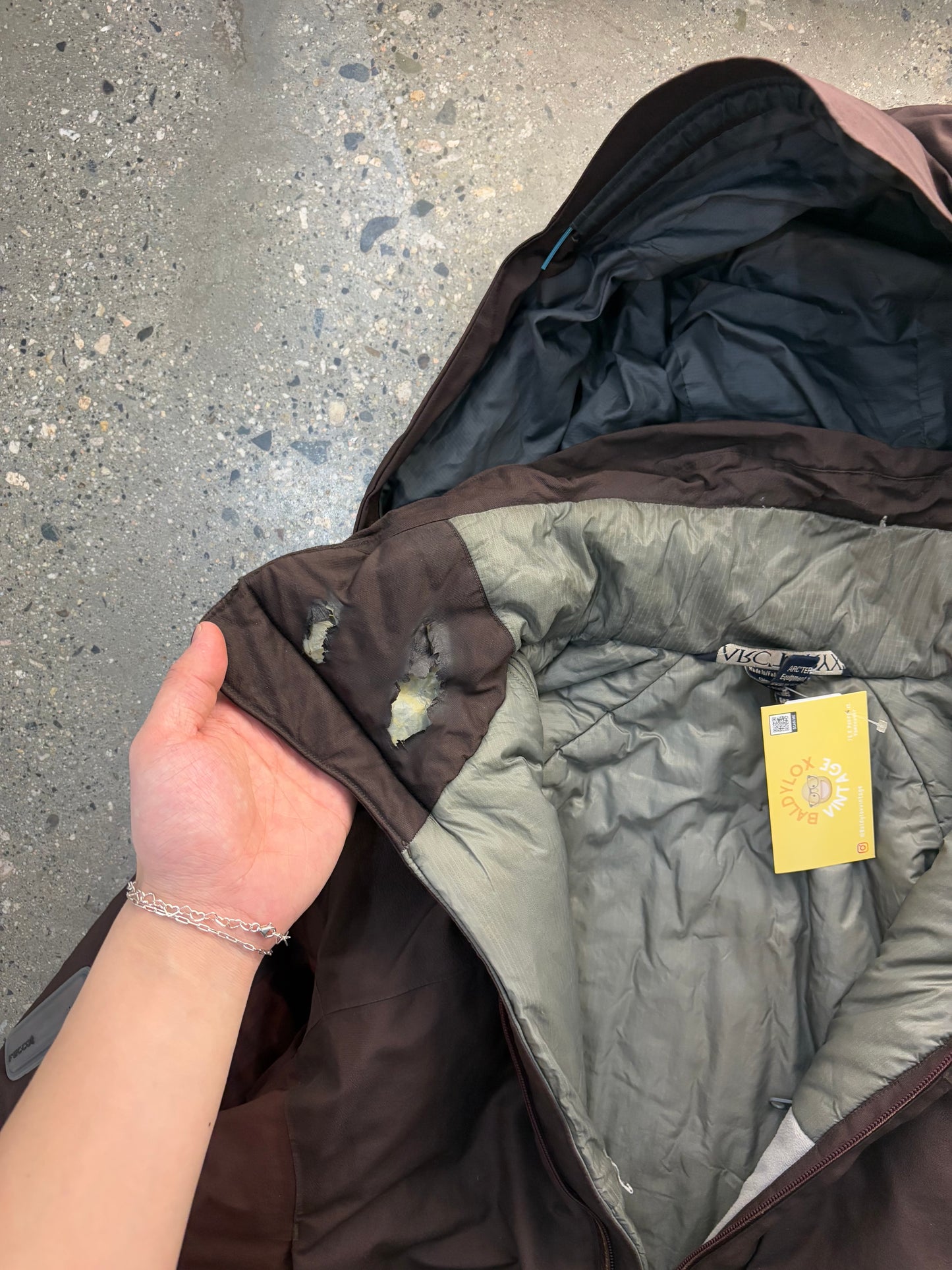 (M/L) Arc’teryx Atlas SV Windstopper Primoloft Recco Jacket