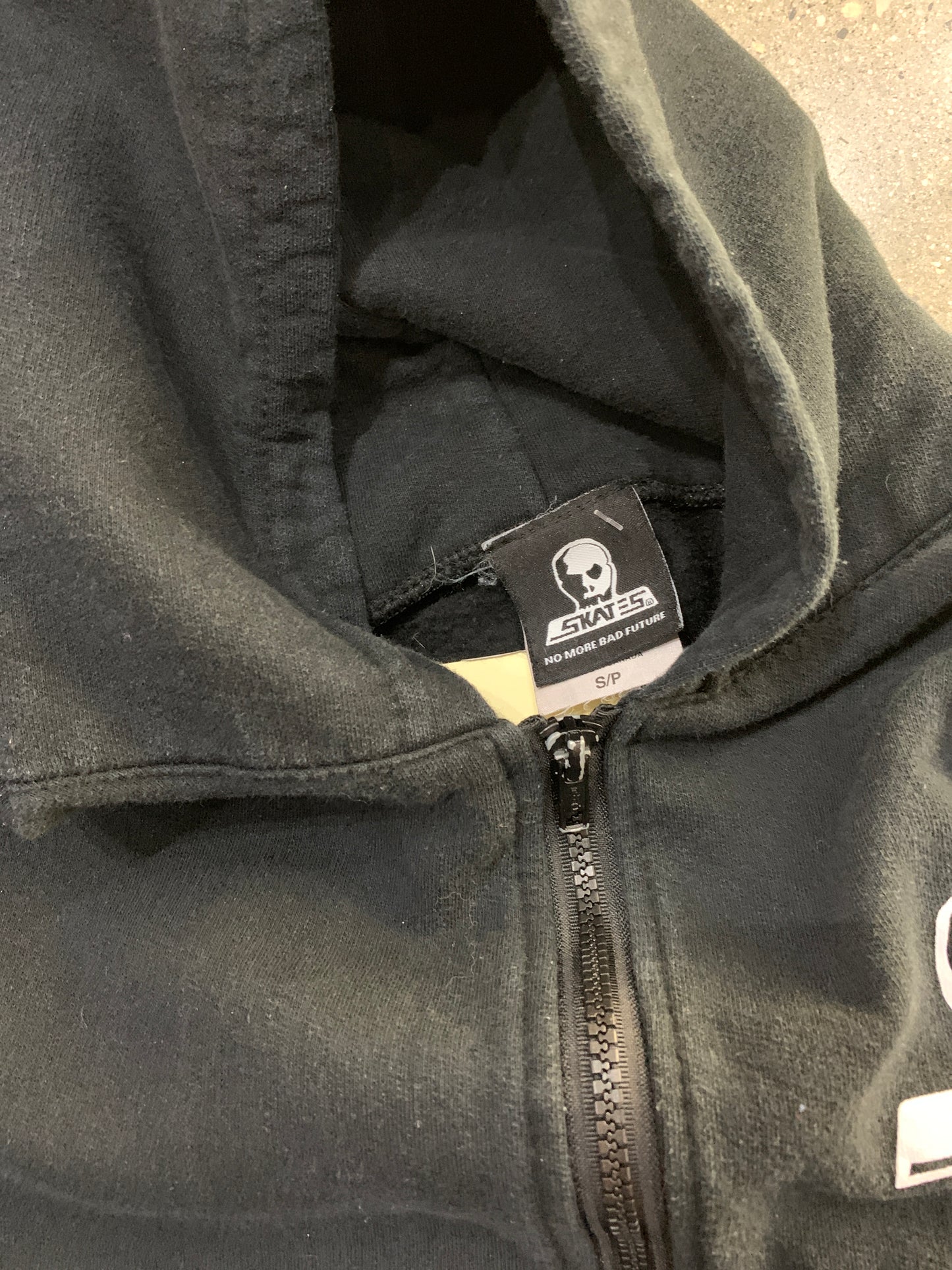 (S) Vintage Skates Doublesided Zip Up Hoodie