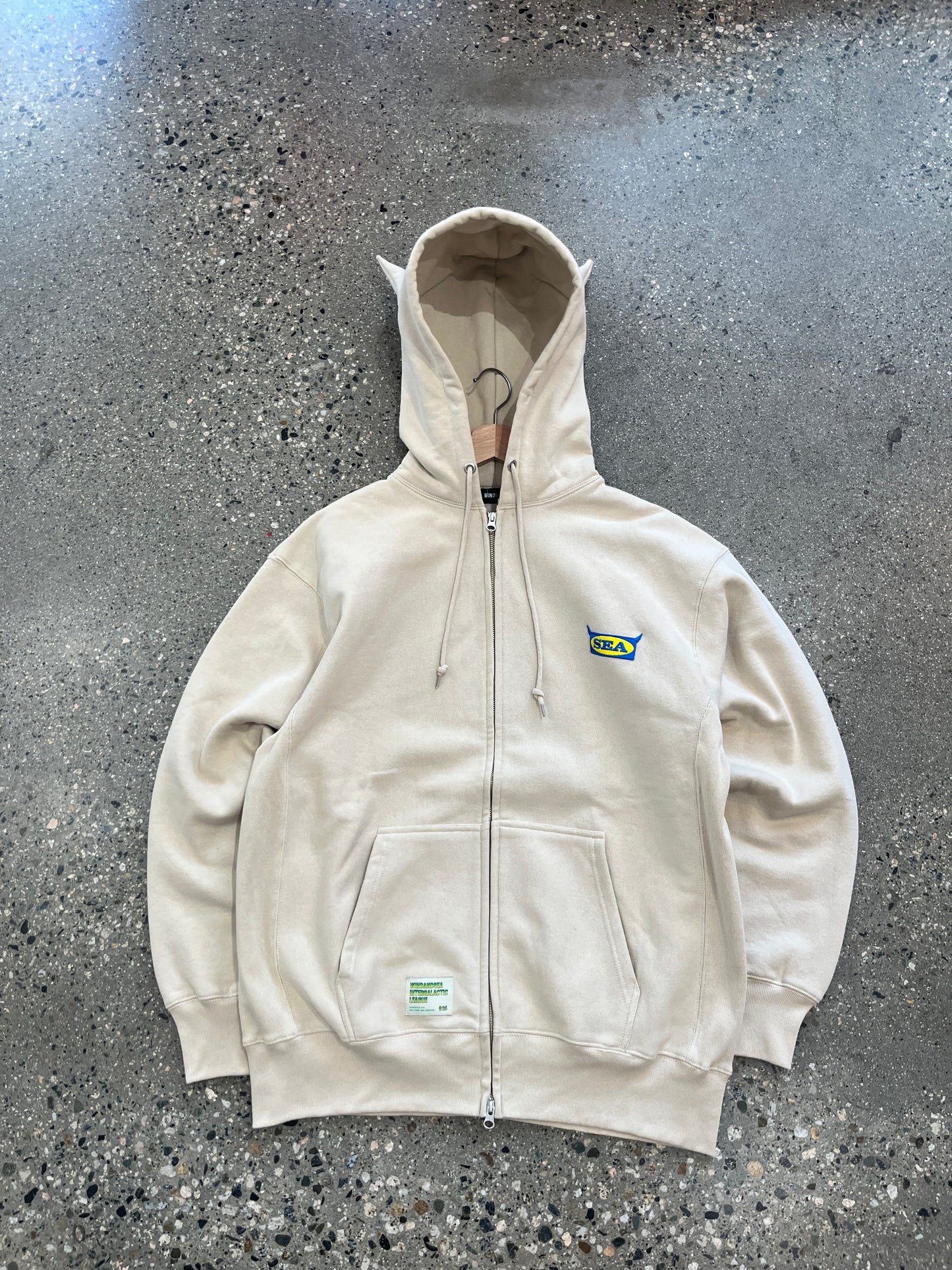 (XL/2X) BNWT Wind & Sea Cream Zip Hoodie