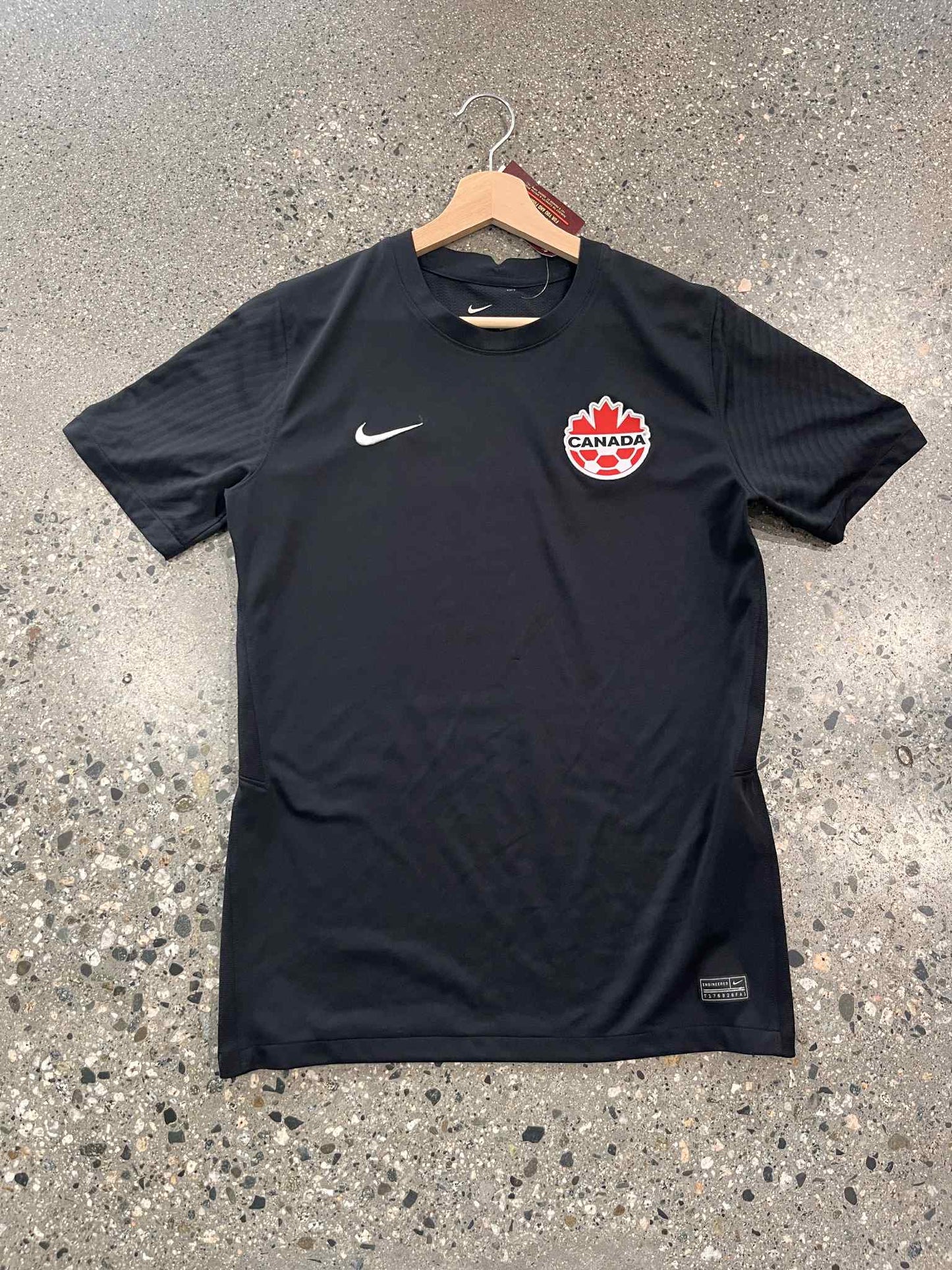 (S/M) Canada Nike Kit
