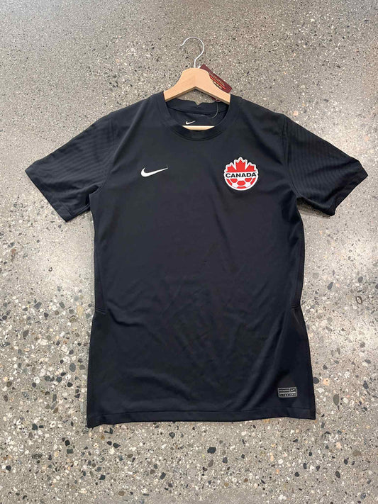 (S/M) Canada Nike Kit