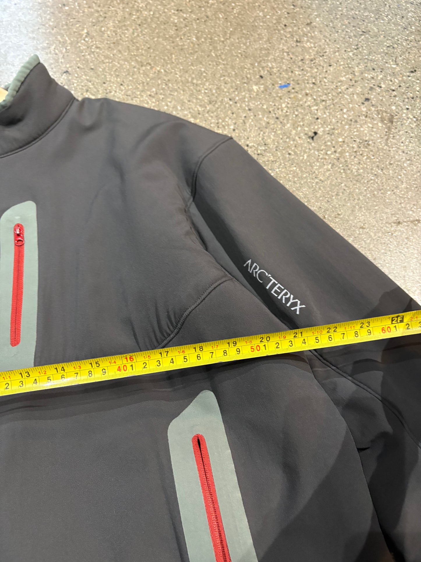 (XL) Vintage Arc’teryx Hyllus Jacket Lined Sherpa