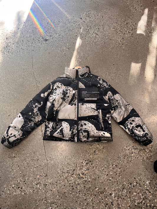 (m) Cactus Jack x PS5 System Reflective Puffer
