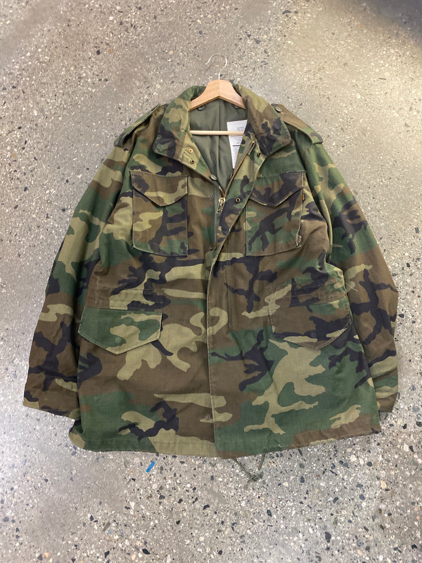 (L/XL) Alpha Industries Heavy Military Camo Jacket