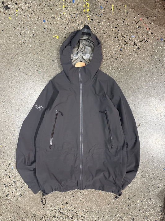 (L) Grey Arcteryx Zeta AR