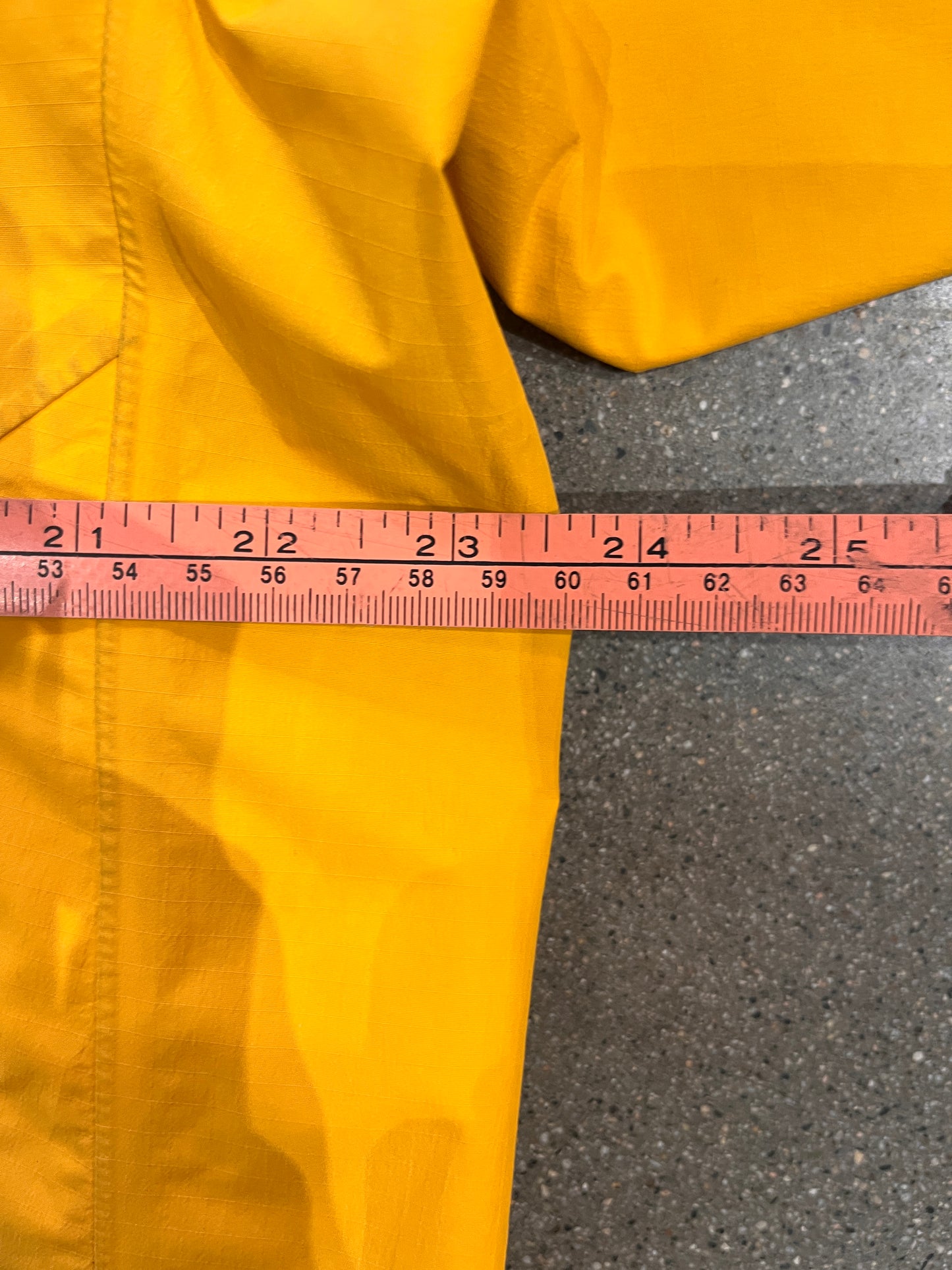 (Mens L) Yellow Arcteryx Beta SL ( AS IS CONDITION)