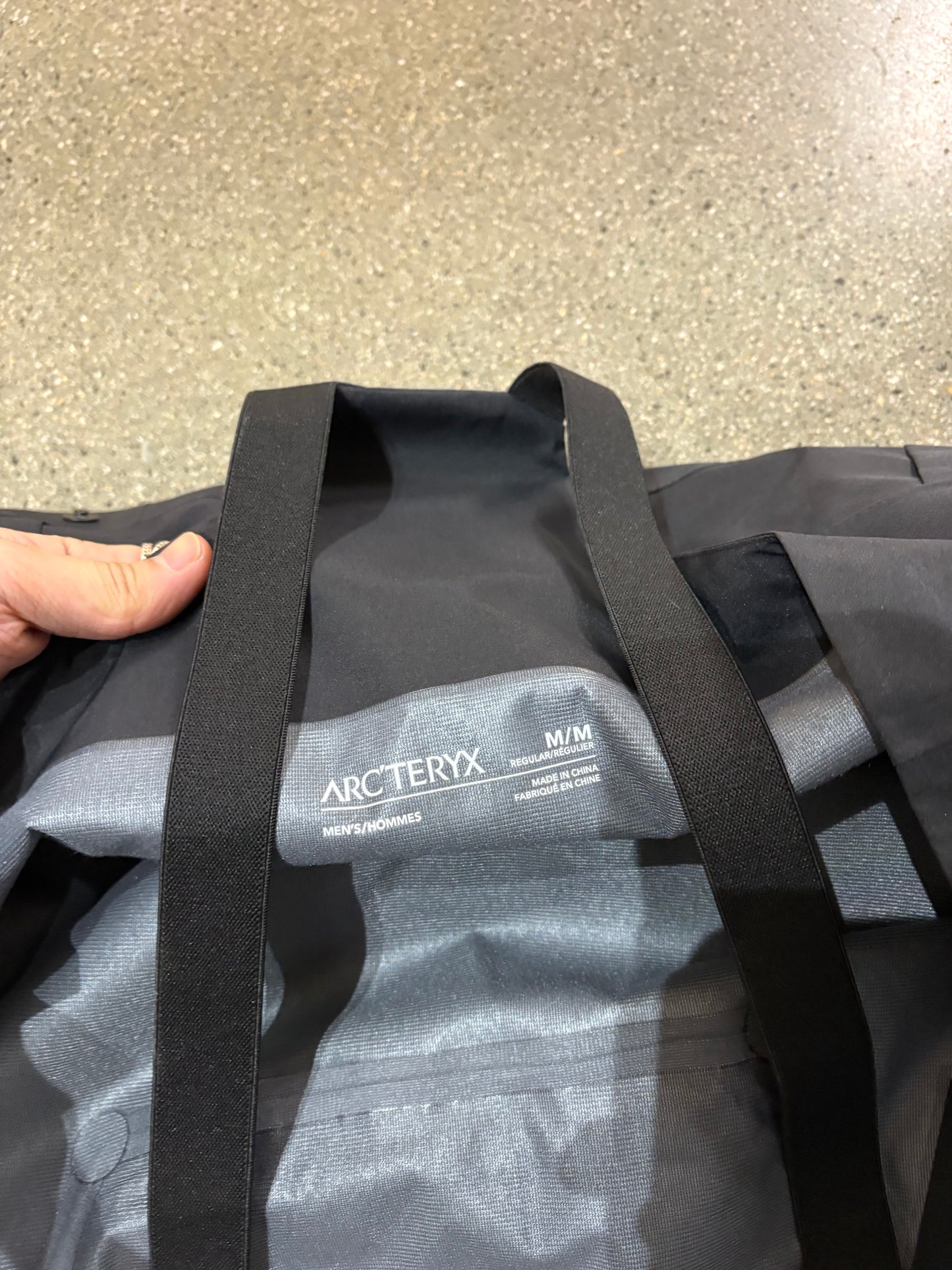 (M) Arcteryx Sabre Bib Goretex