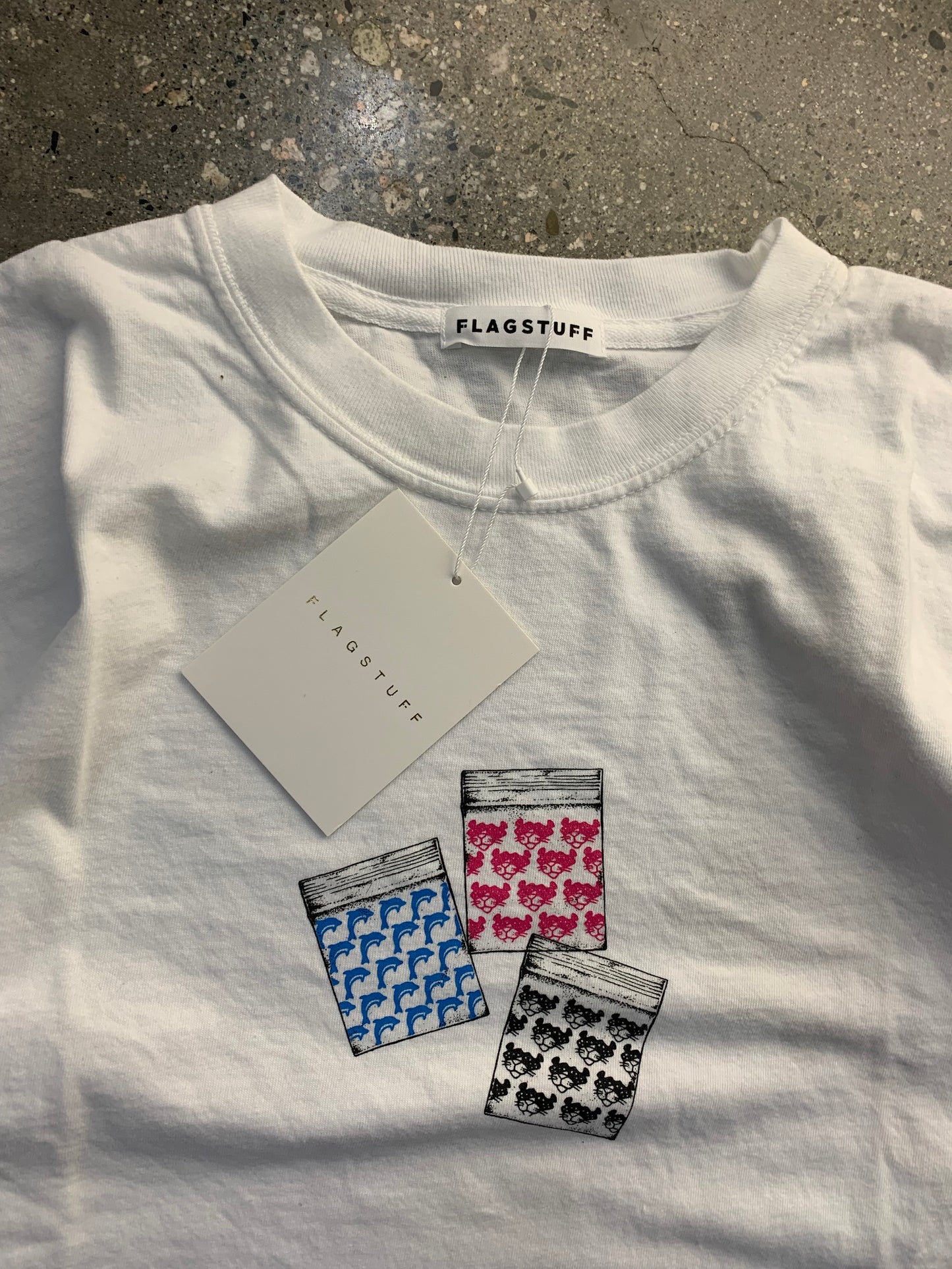 (XL/2X) FlagStuff BNWT Tee
