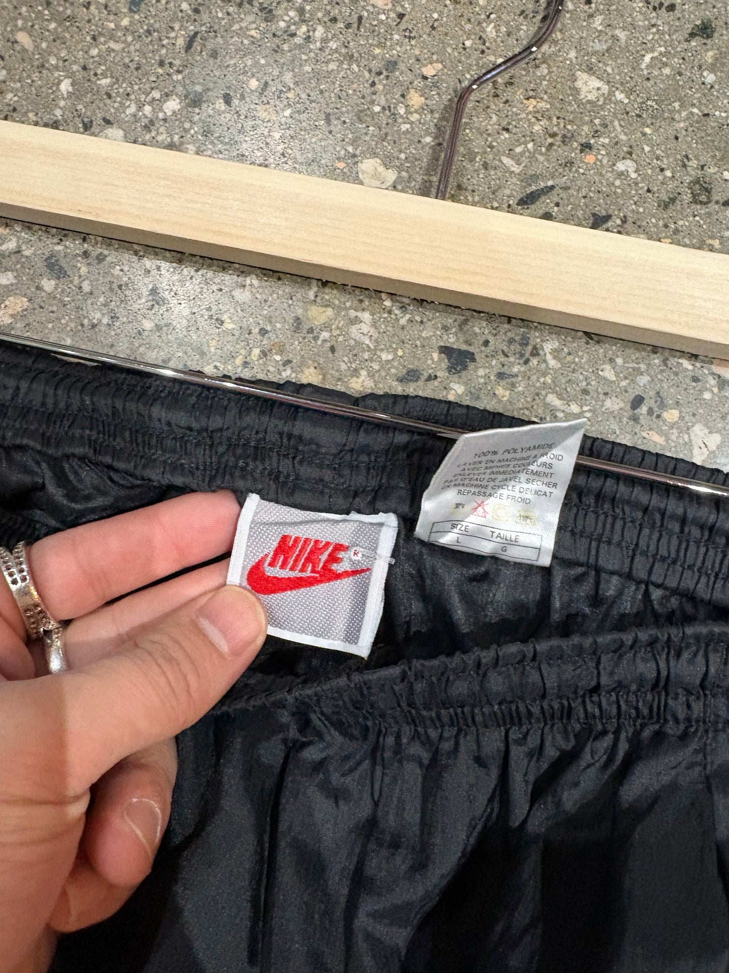 (M) 1980s Black Tonal Nike Windbreaker Pants