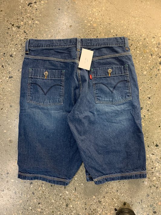 s17 - 34w levi jorts