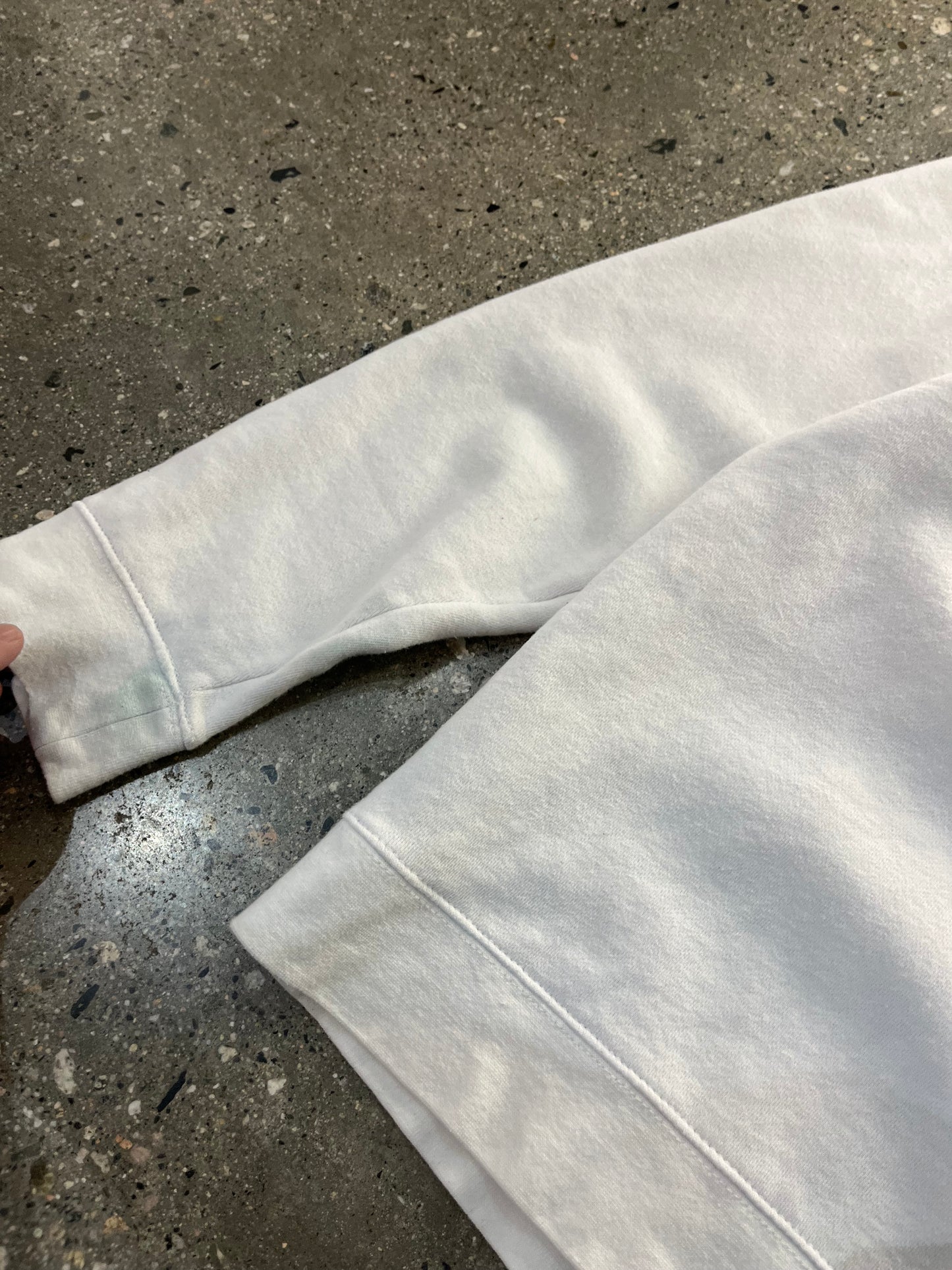 (M) B141 - stussy Crewneck white