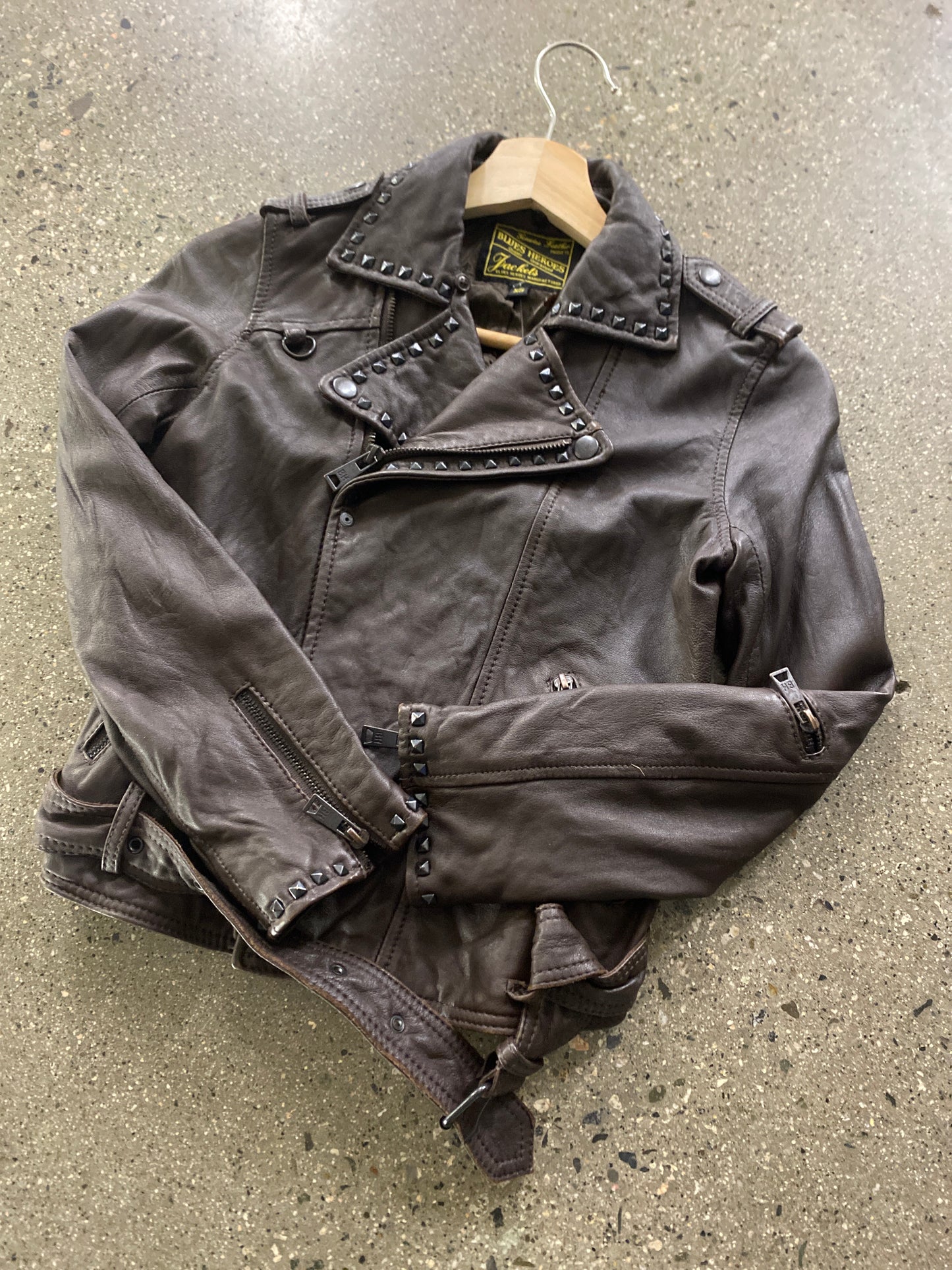 (XS) Womens Brown Buckle Leather Cropped Jacket
