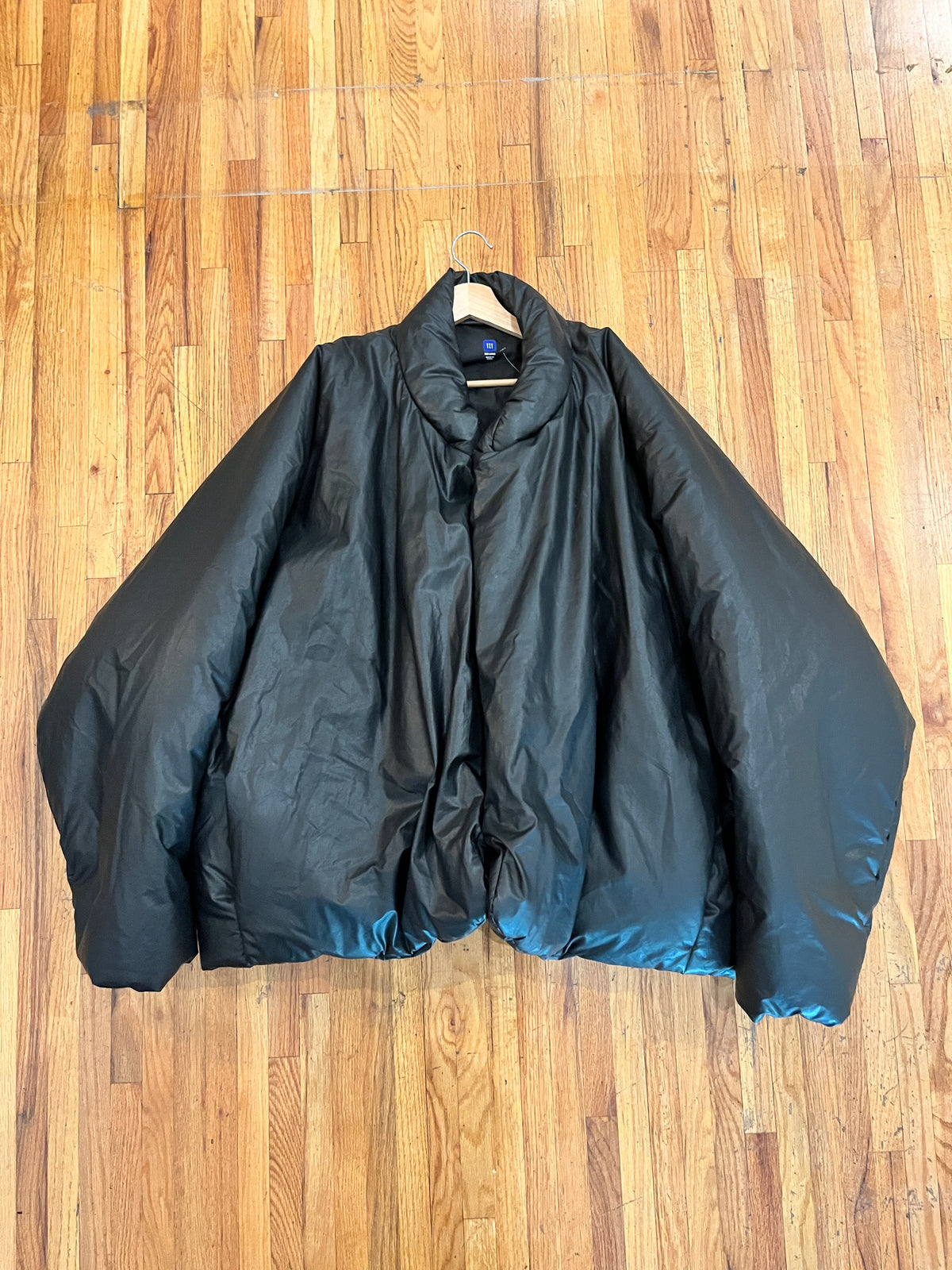 (3X) YZY x GAP Black Puffer