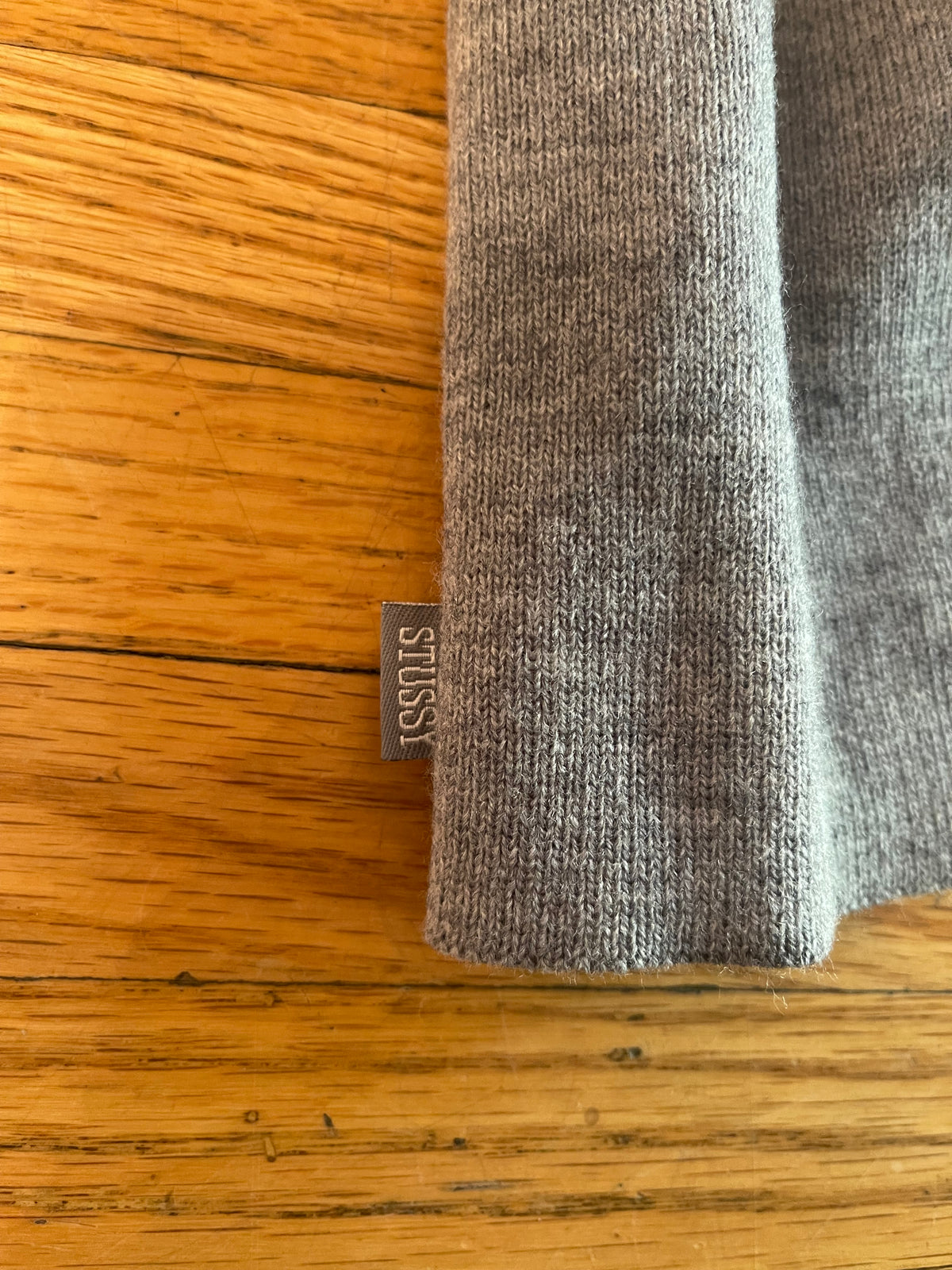 (OS) 2000s Grey Stussy Skully