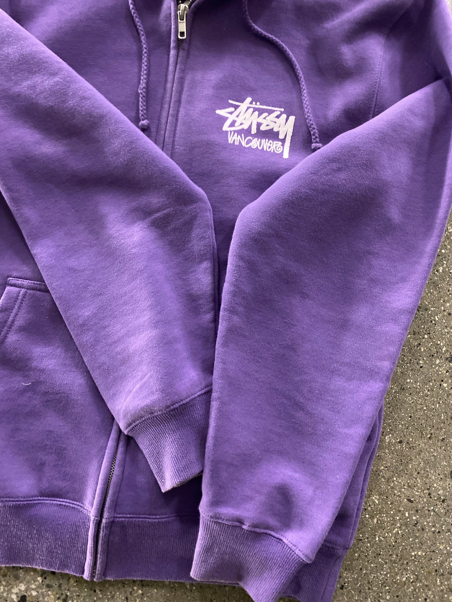 (S) Stussy Purple Vancouver Chapter Zip Up ( some oil stains )