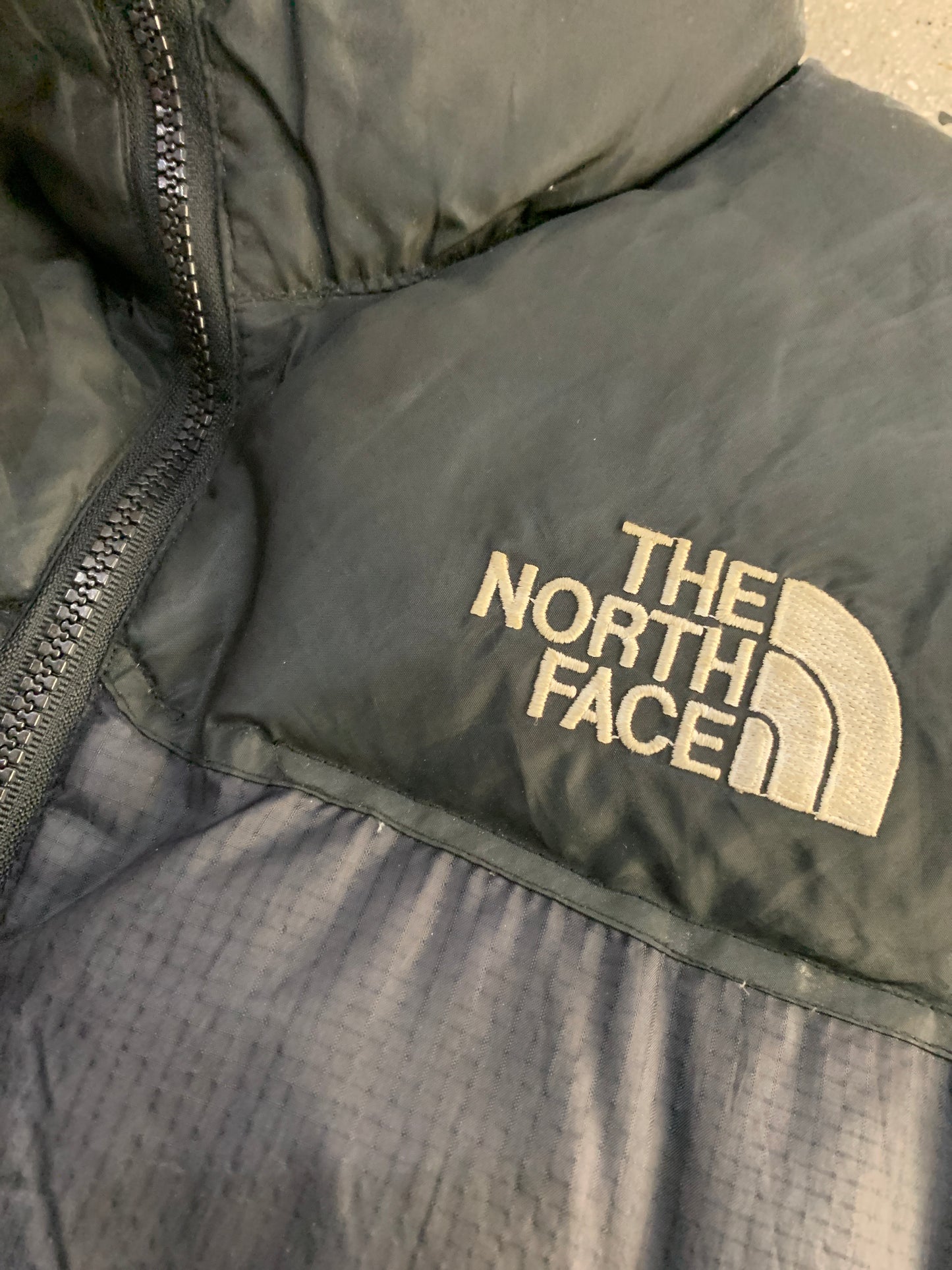 (M) 1990s Boot TNF VEST