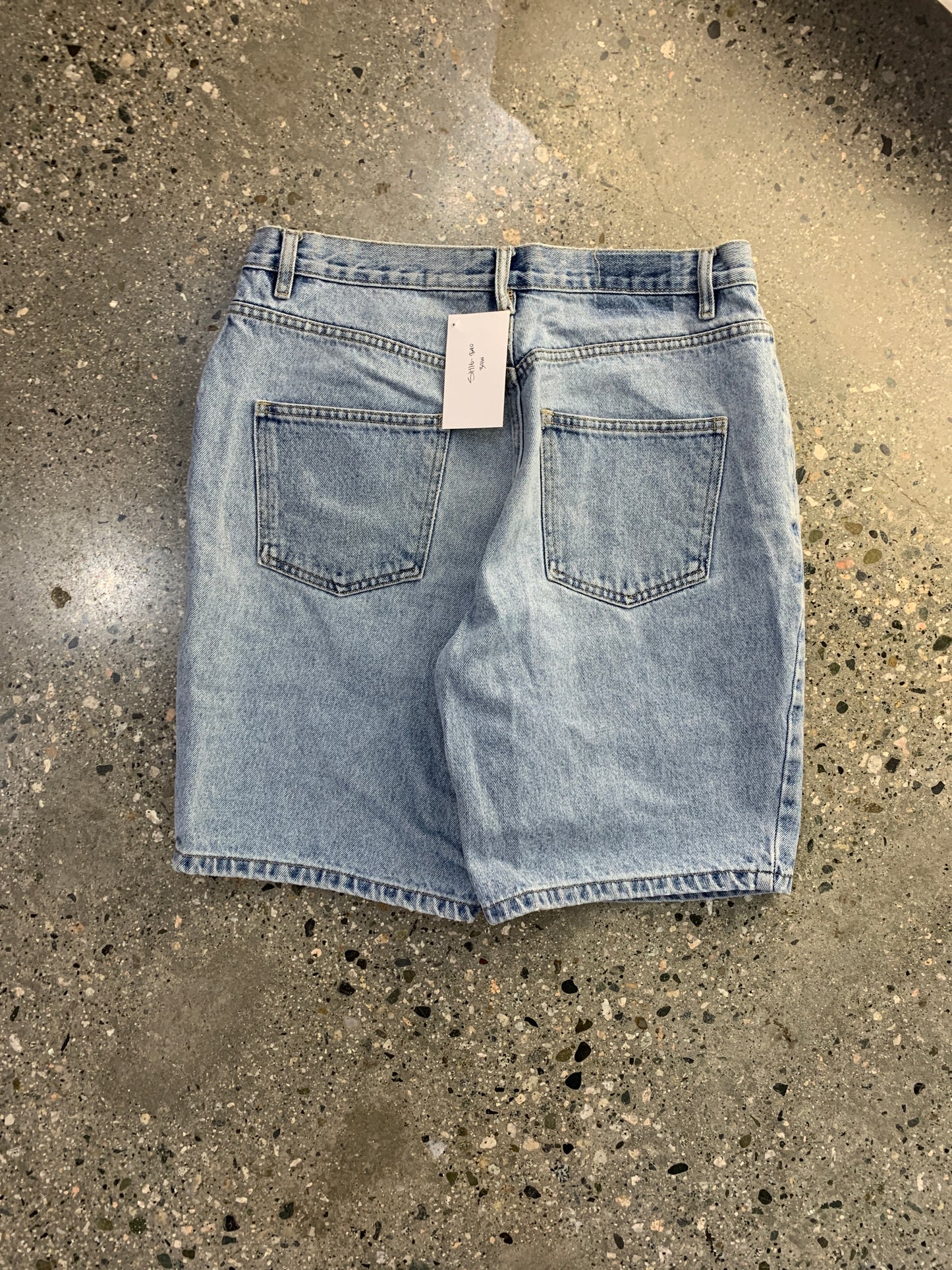 sh16 - 34w Blue Washed Jorts