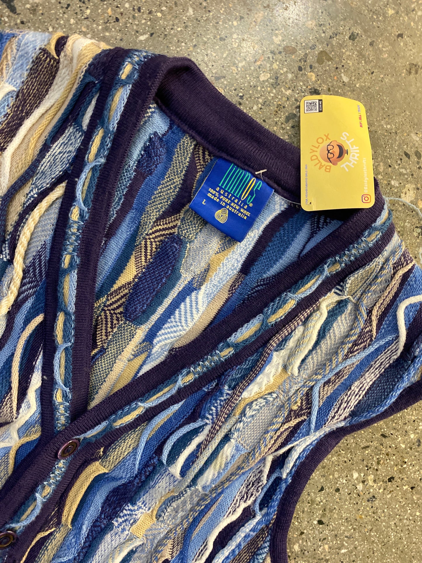 (L) Australian 3D Coogi Style Knit Vest