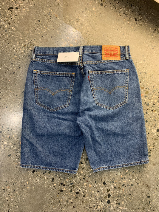 S32 - 33w Levi 505 Jort