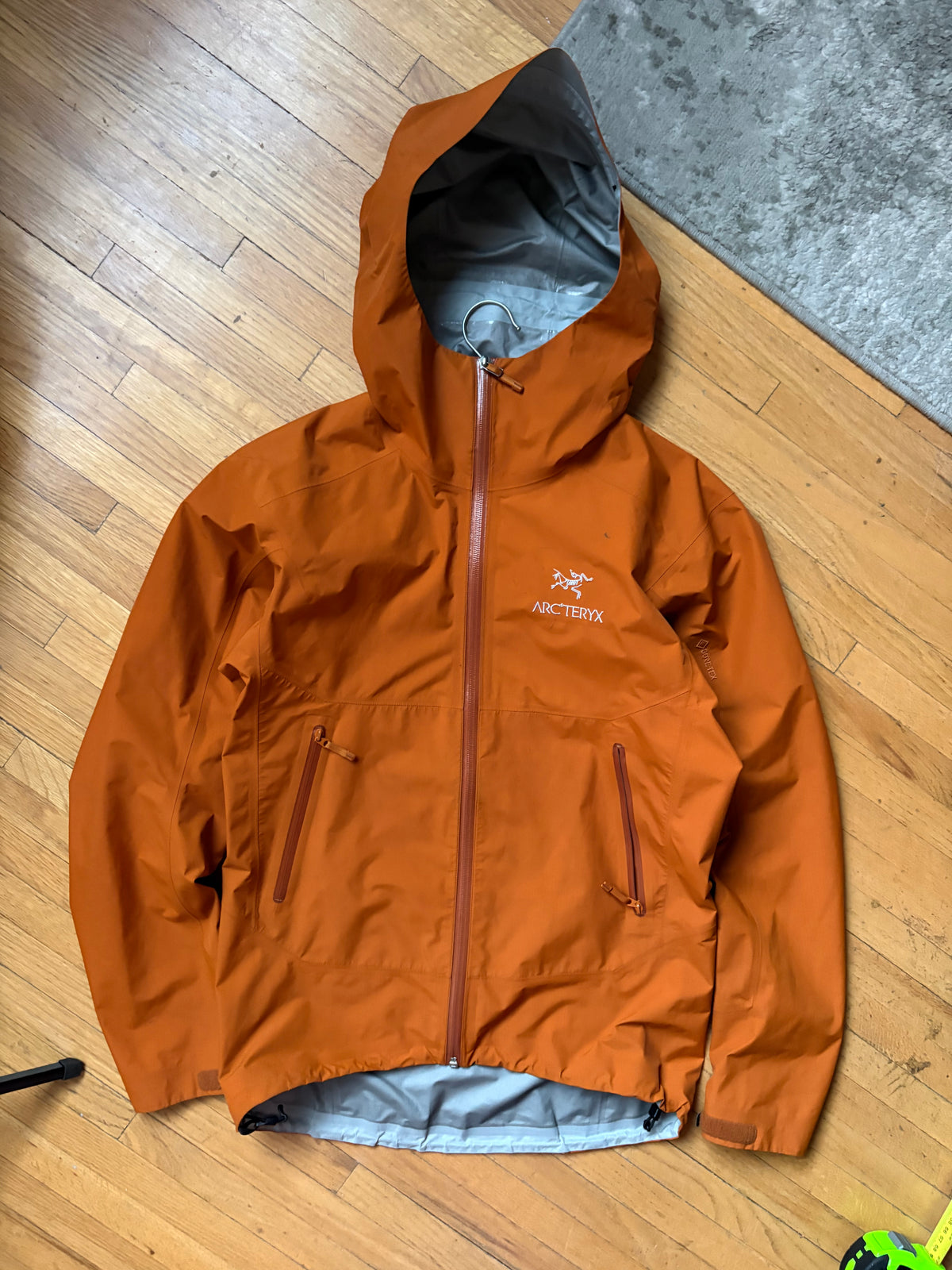 (XS/S) Arcteryx Zeta SL Orange