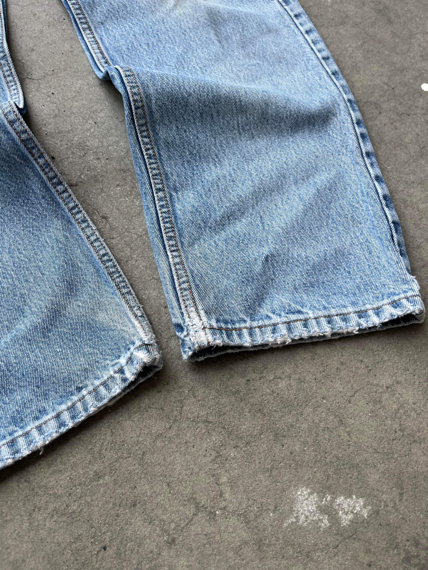 (35”) 90’s Levi Orange Tabs 505