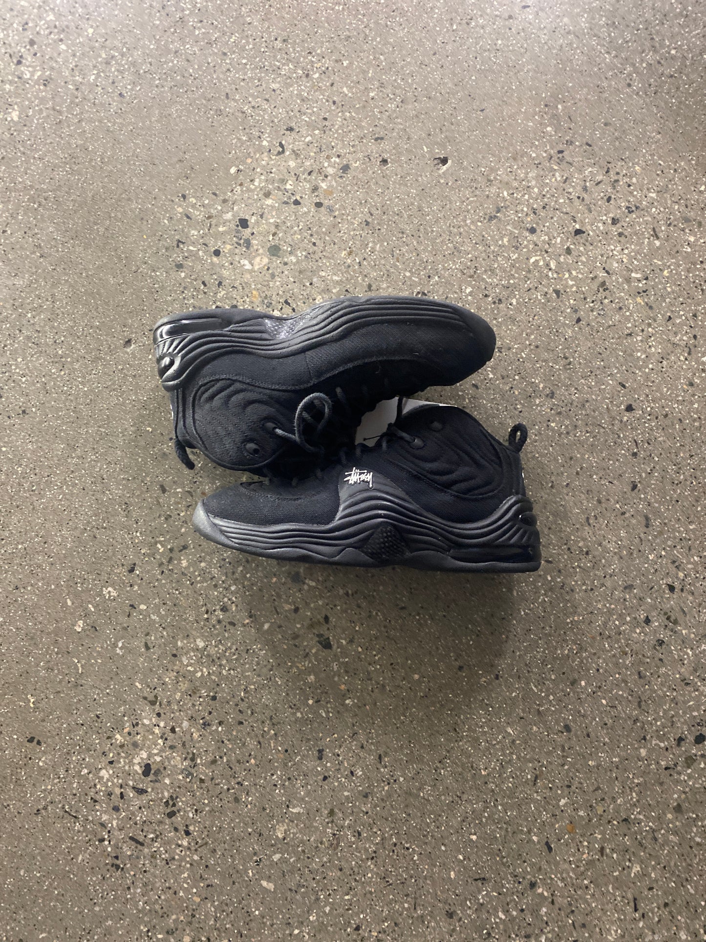 CM43 - US 8.5 Stussy x Nike Air Penny 2
