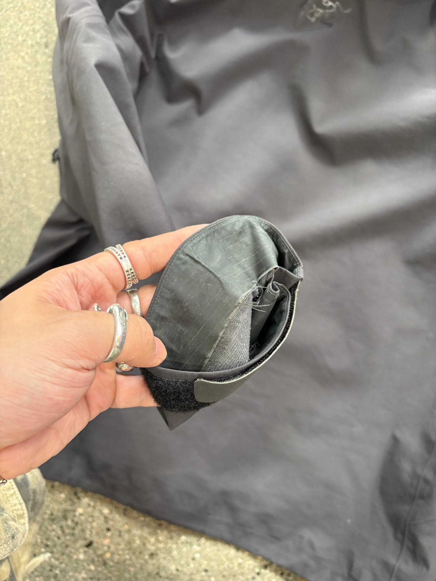 (XL) Older Arc’teryx Beta SL Goretex ( as is )
