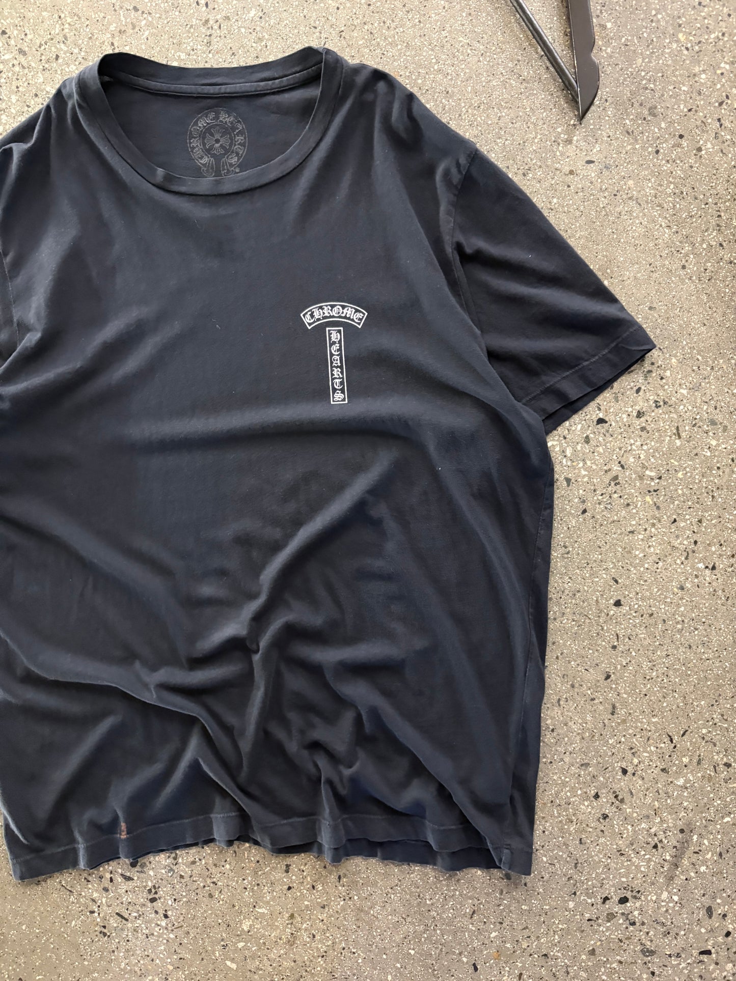 (XL) Chrome Hearts Vertical Scroll Tee