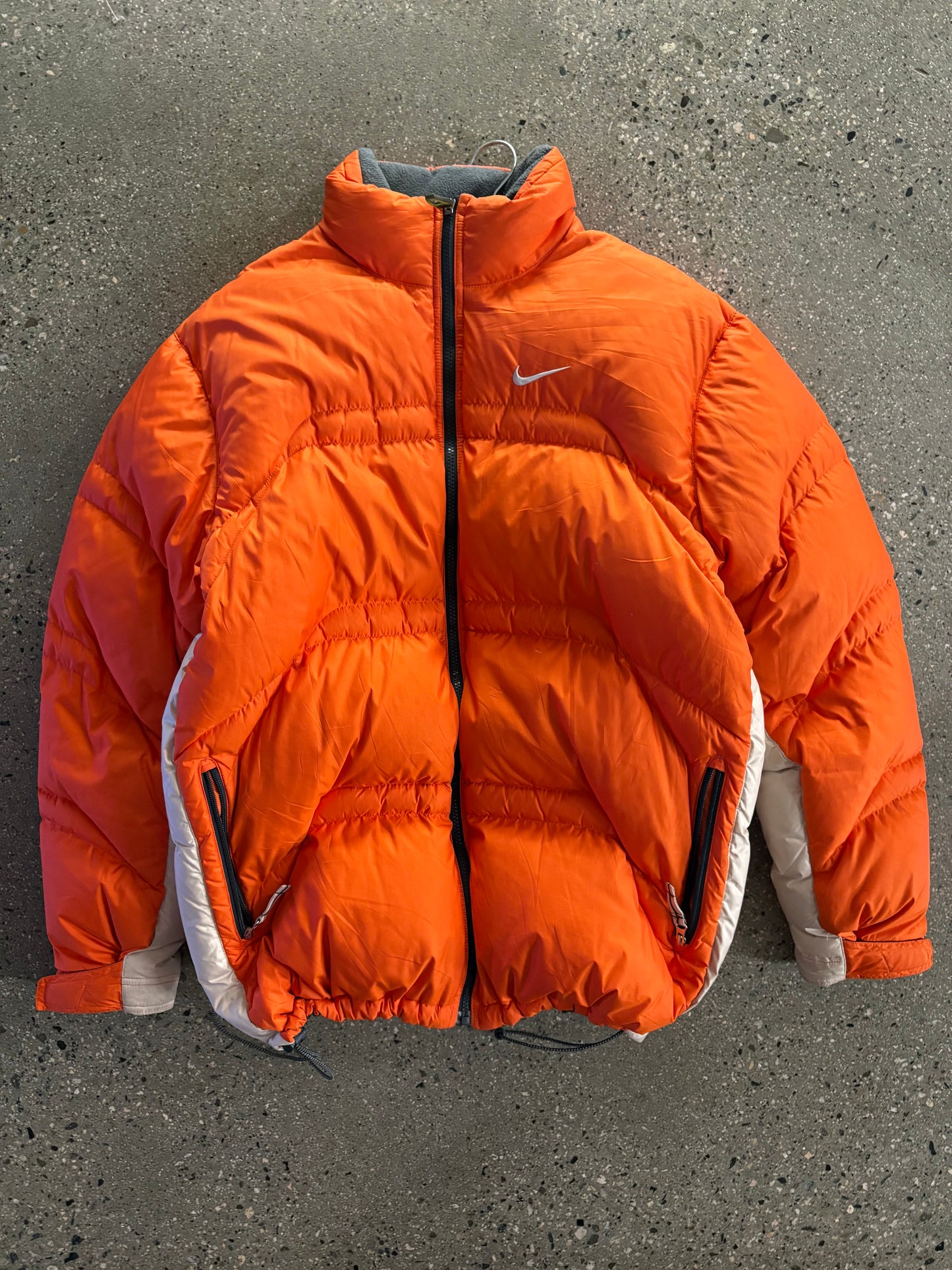 (L/XL) 2000s Orange Nike Puffer