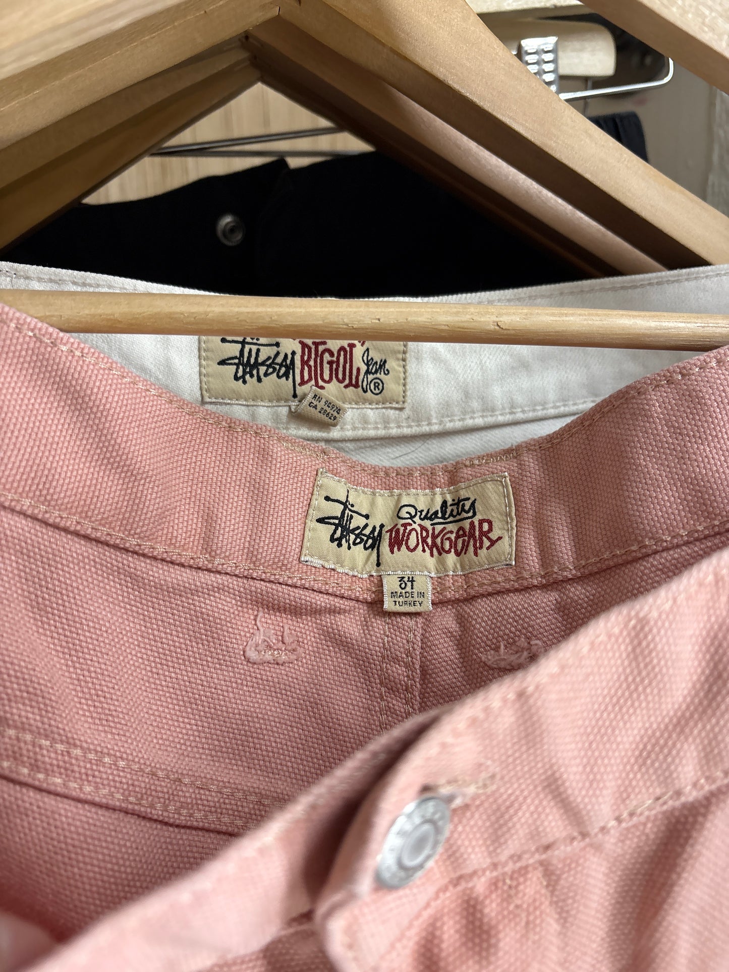 (34”) Large Stussy Pink Doubleknees