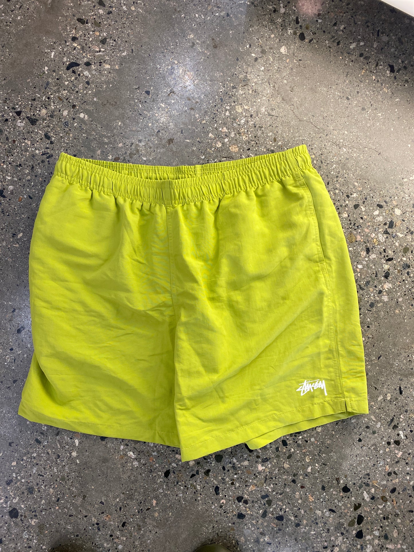 (L) Stussy neon script shorts