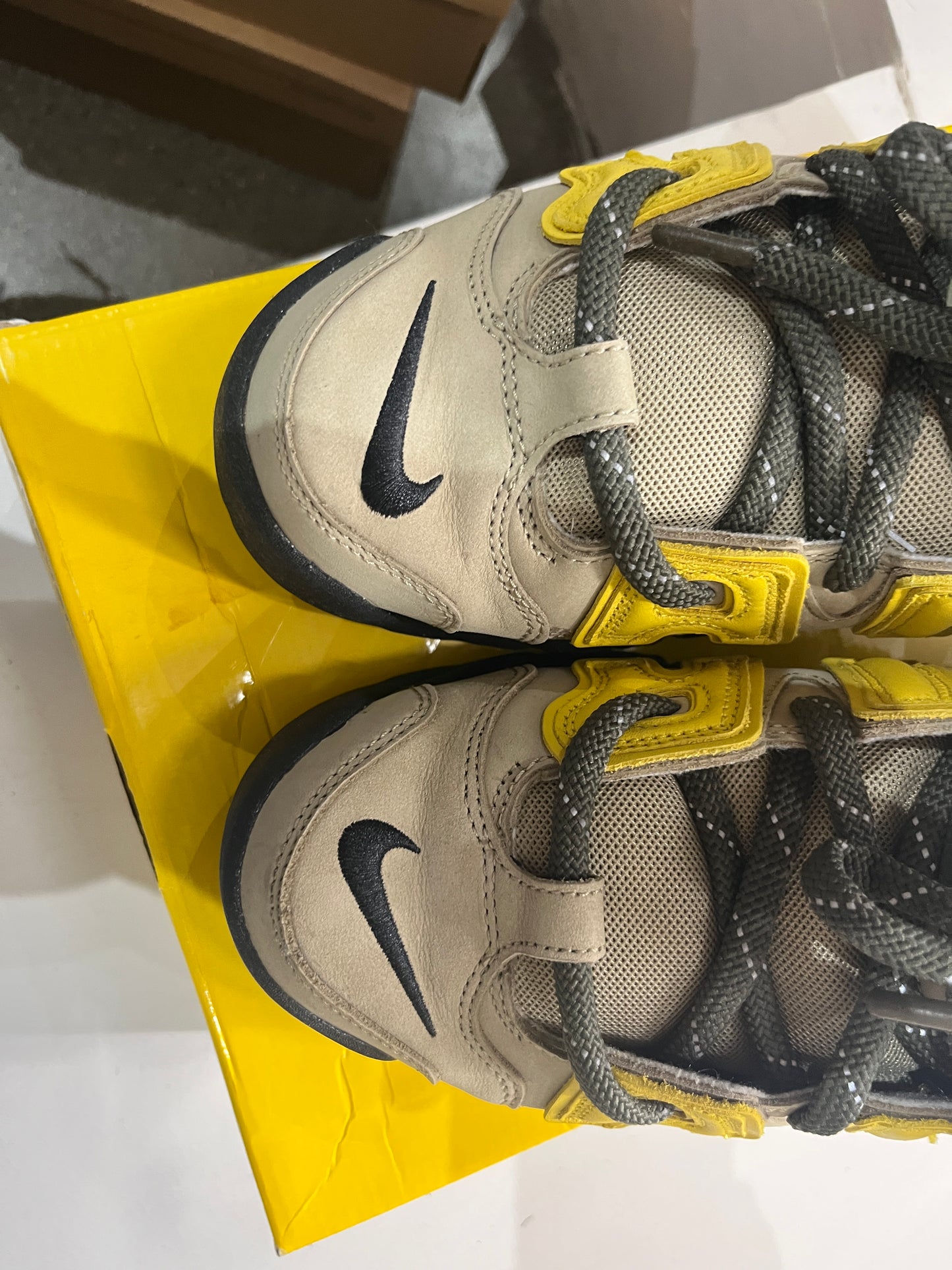 (Size 9US Men’s) Ambush Uptempo Vivid Sulfur