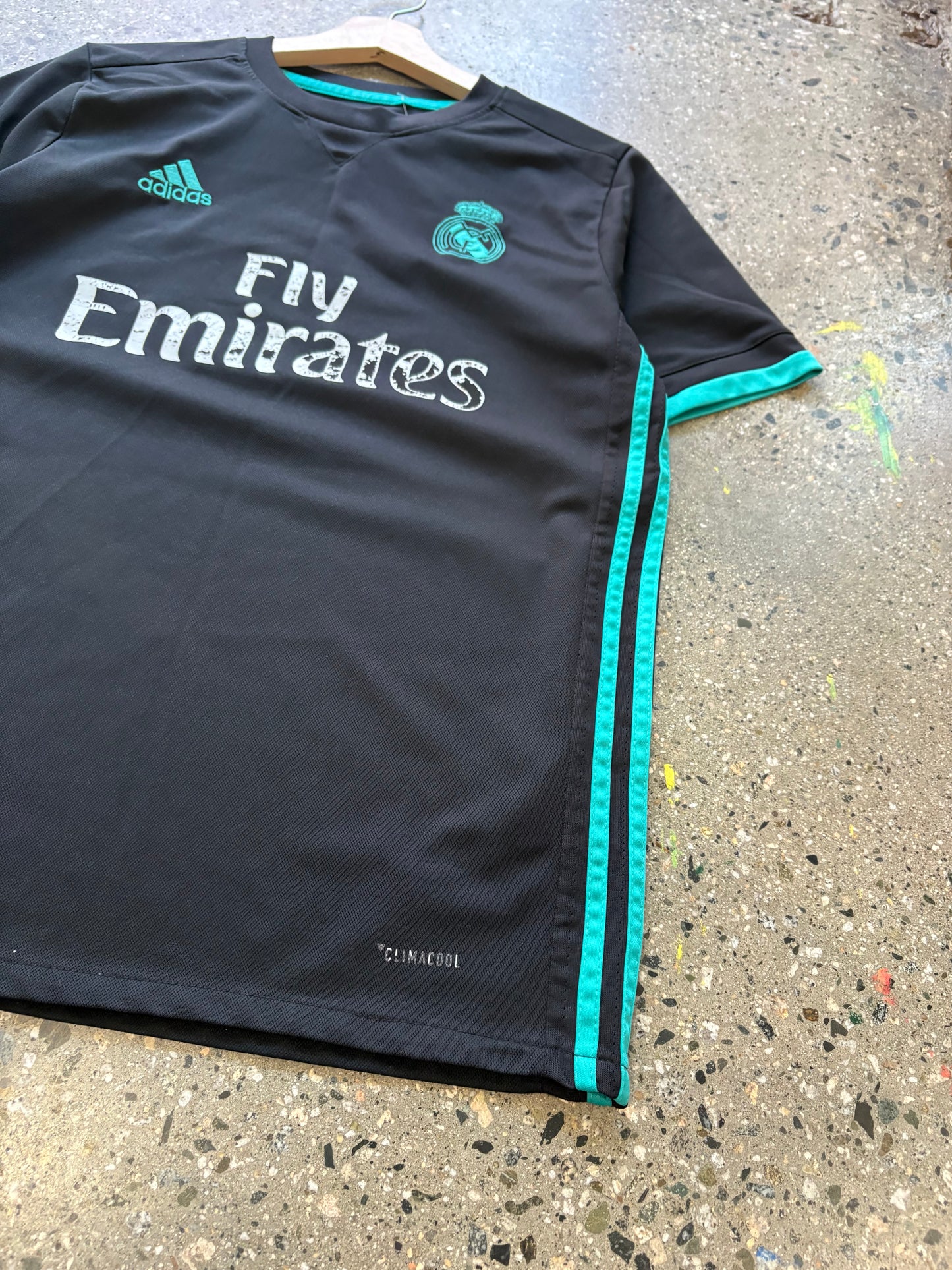 (S) Real Madrid 17-18 Away Kit ( as is )
