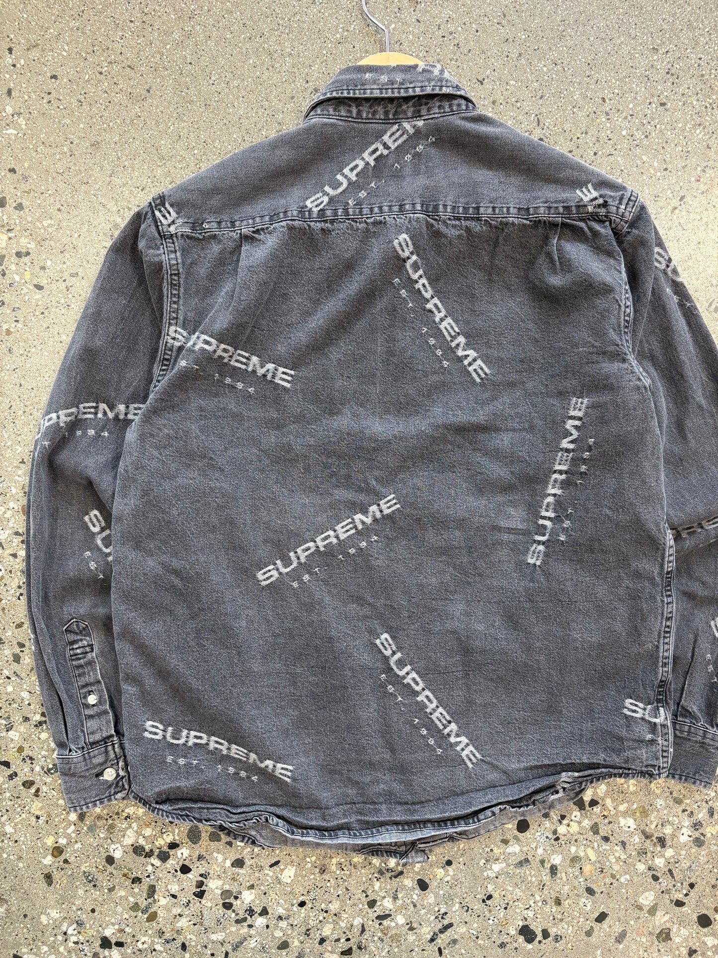 (S) Supreme Script Button up
