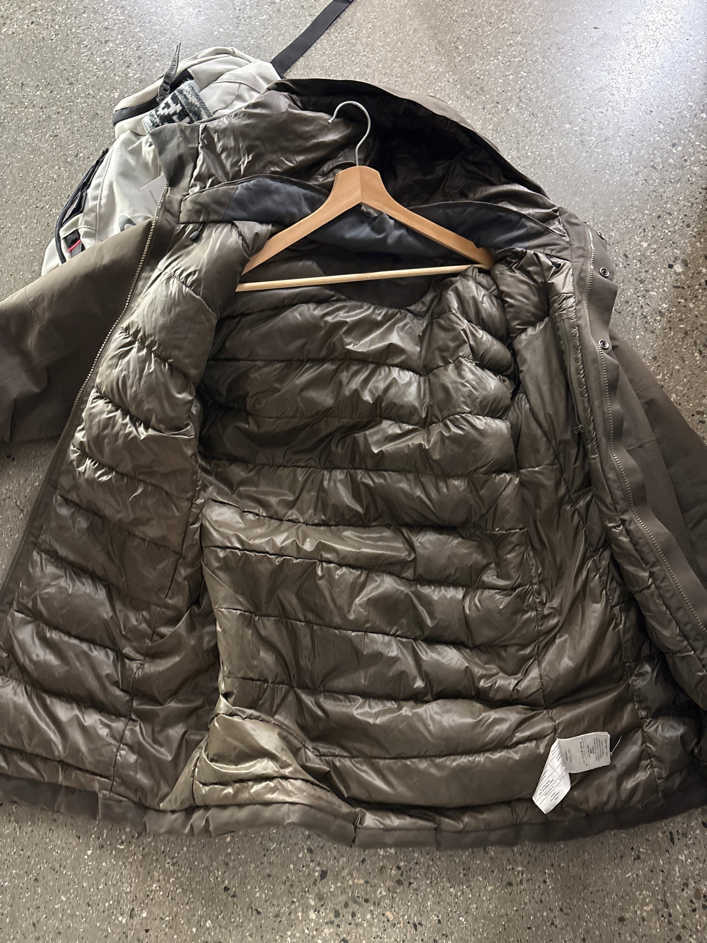 (XL/2X) Arcteryx Therme Parka