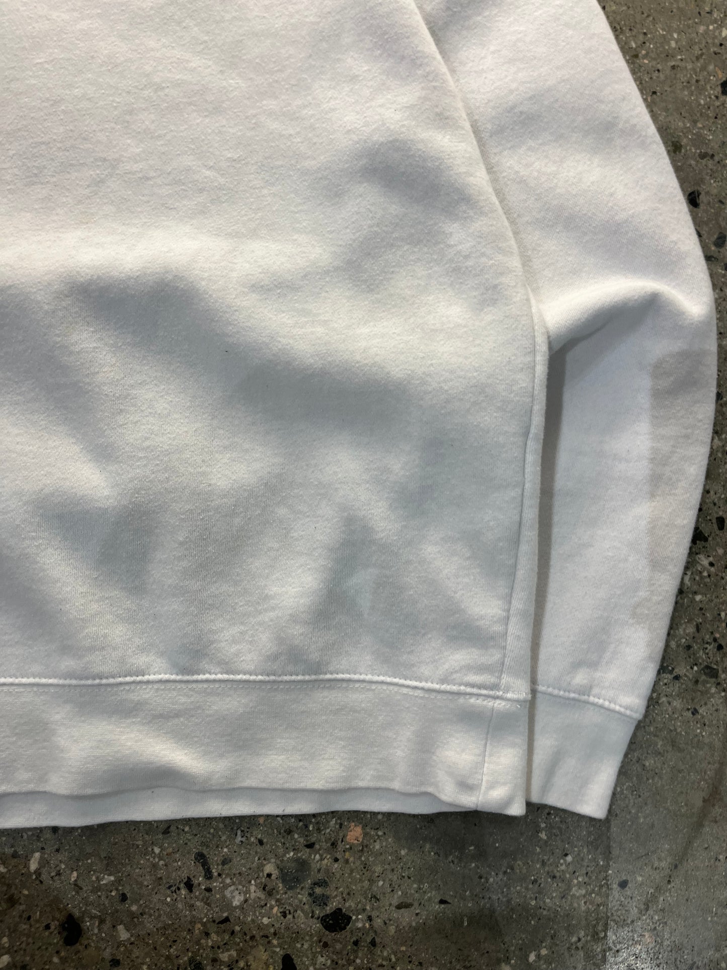 (M) B141 - stussy Crewneck white