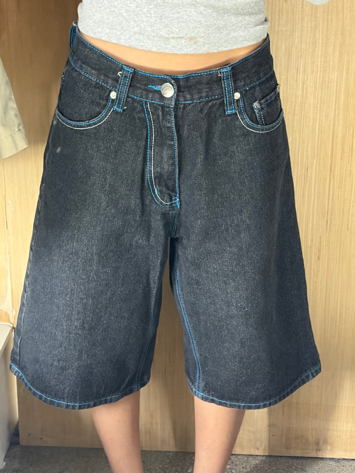 (32”) Urban Label Dark Baggy Jorts