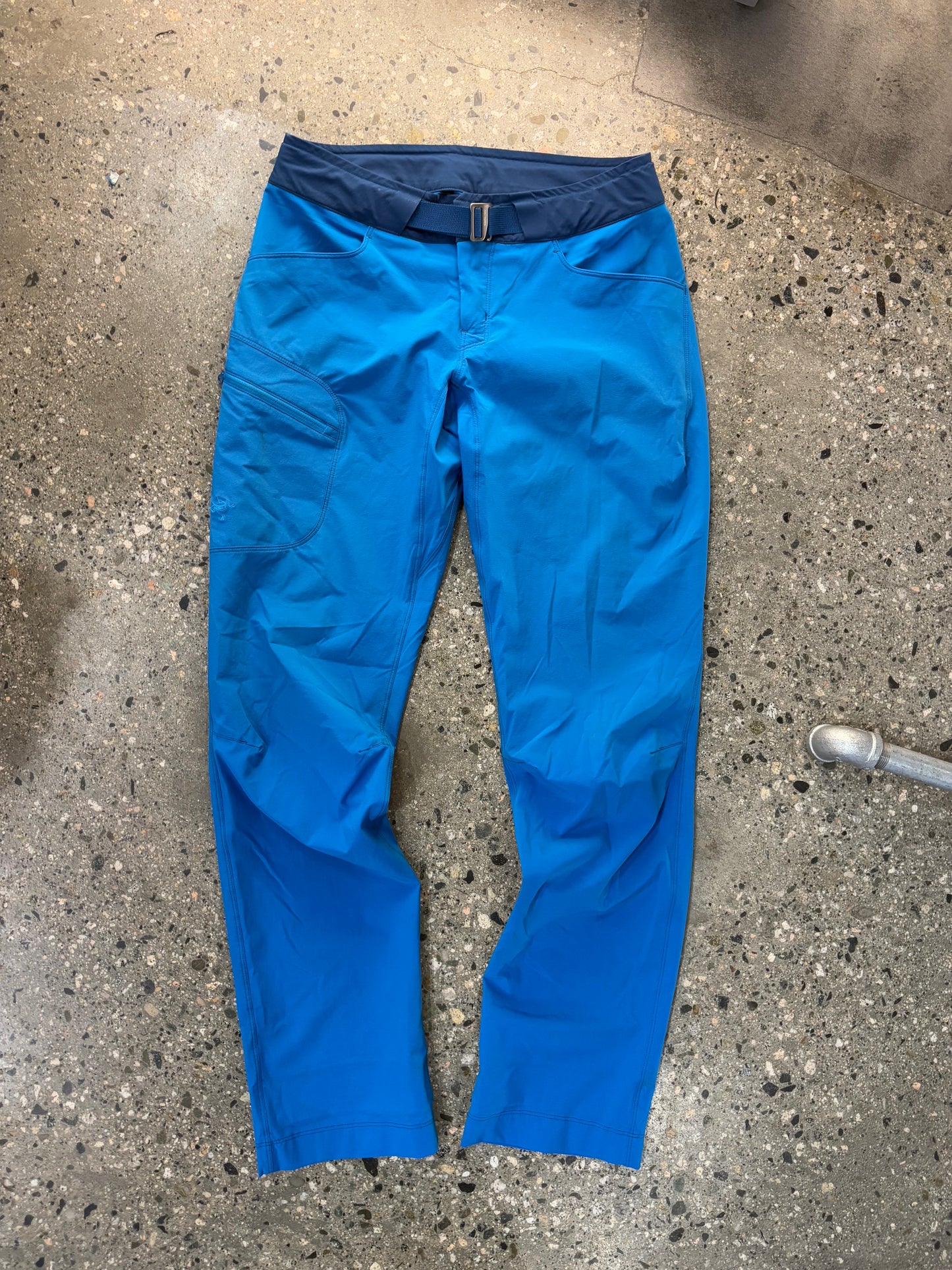 (27”) Arc’teryx Nylon Pants