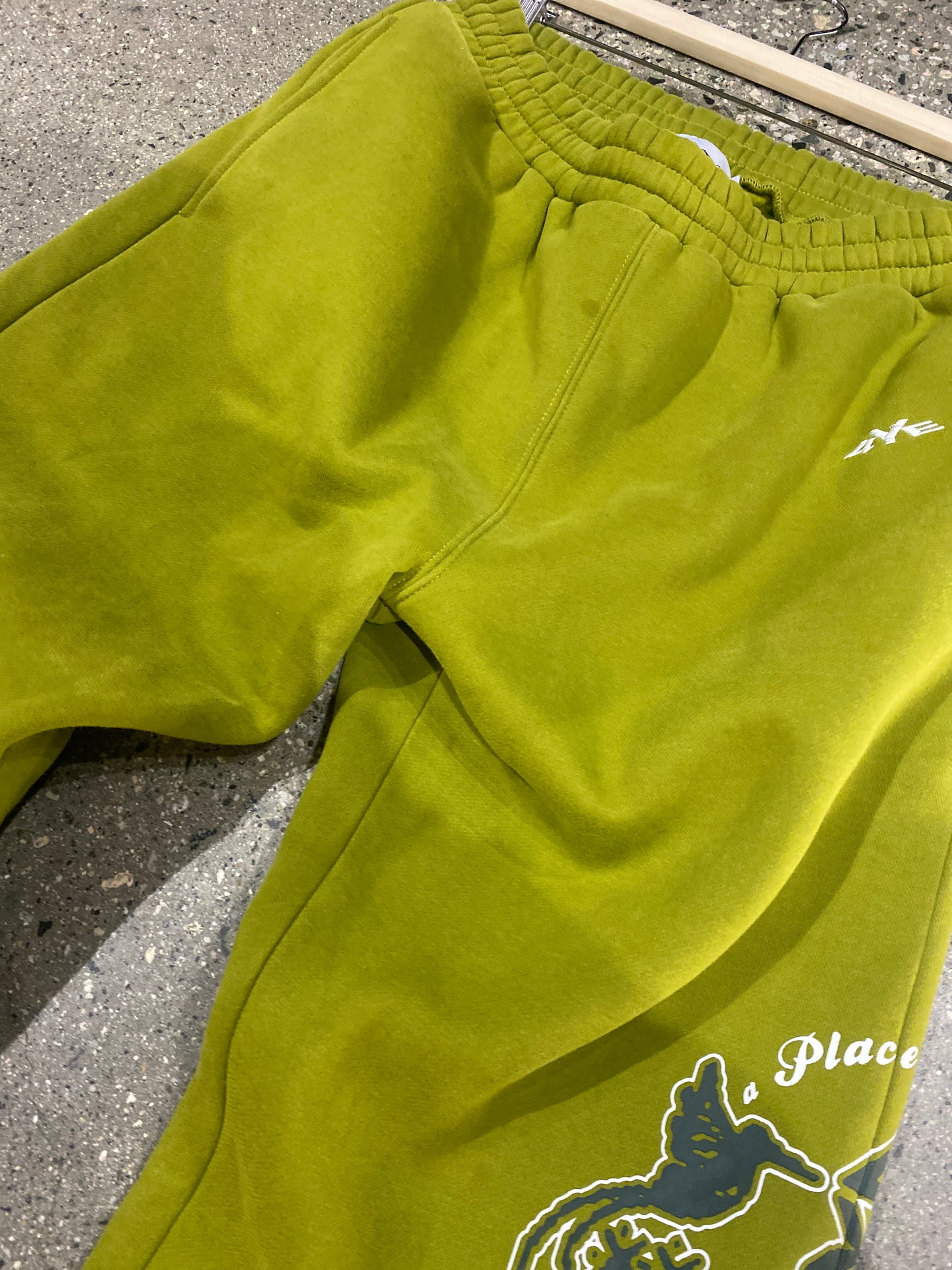 (M/L) 4YE Sweatpants 2022