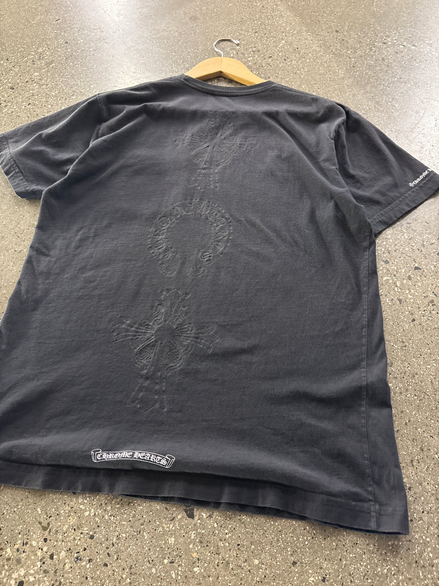 (L) 2000s Black Cross Chrome Hearts Tee